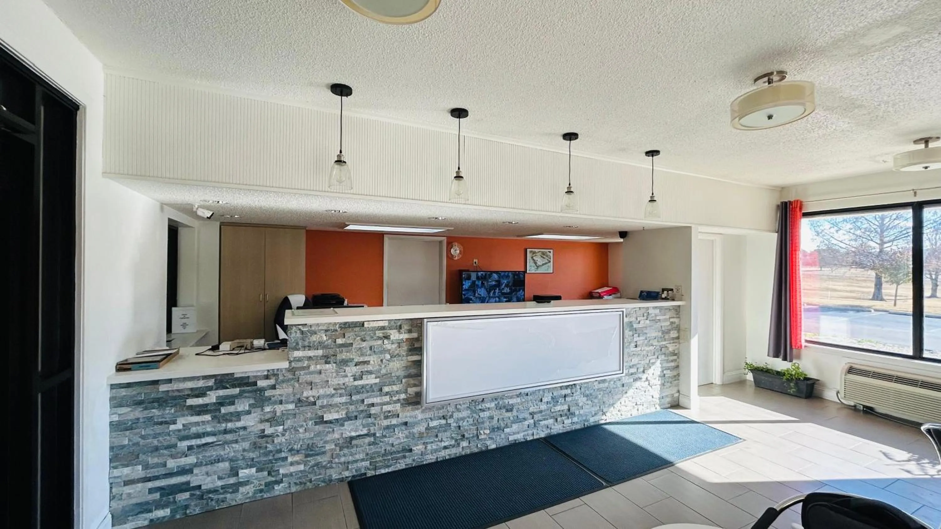 Lobby or reception in Super 7 Inn Tupelo