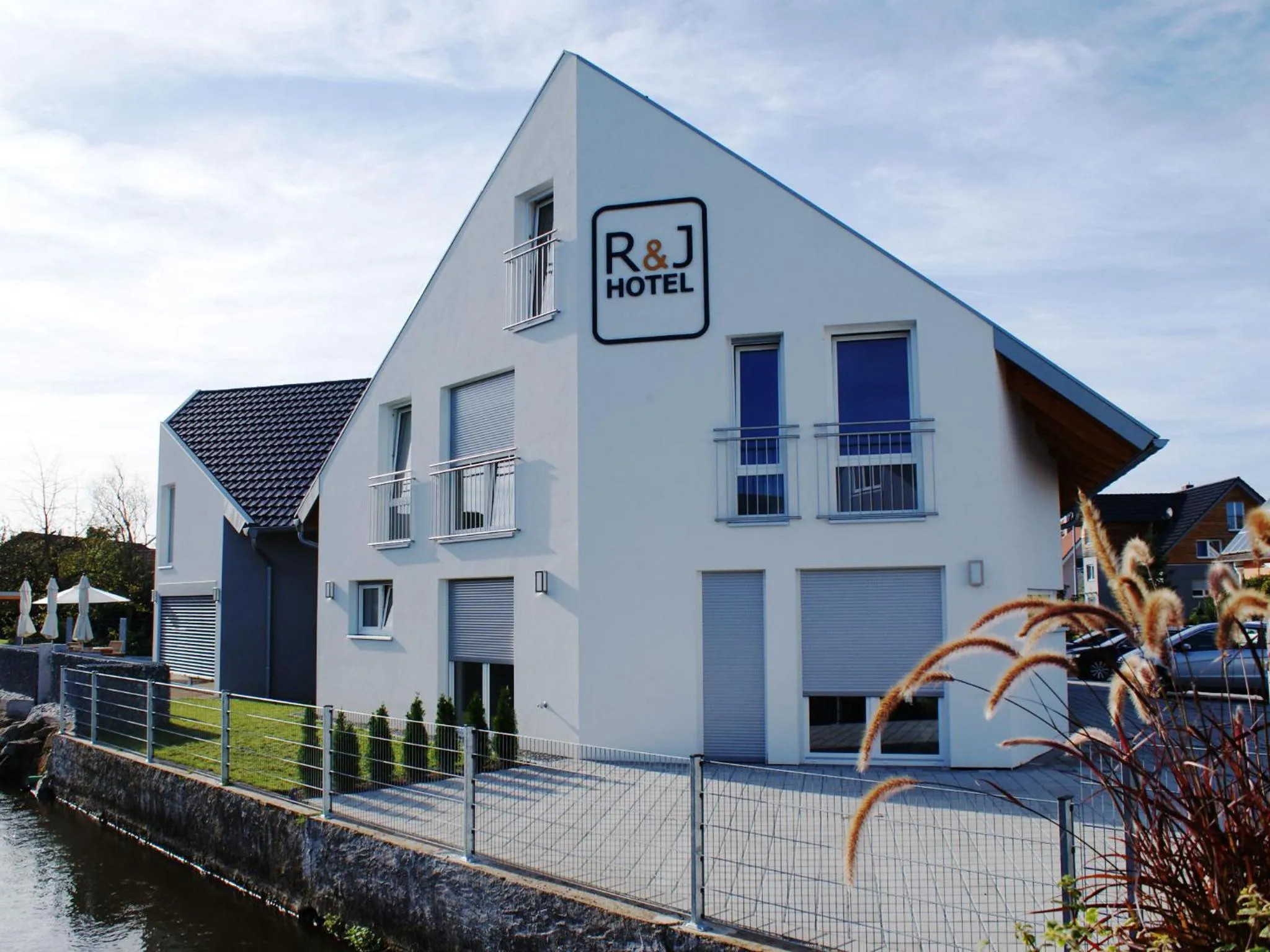 Property building in R & J Hotel