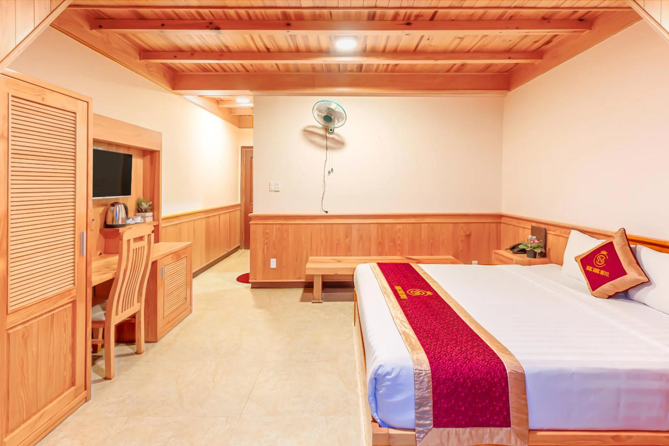 Photo of the whole room, Bed in Ngọc Sang 1 Hotel