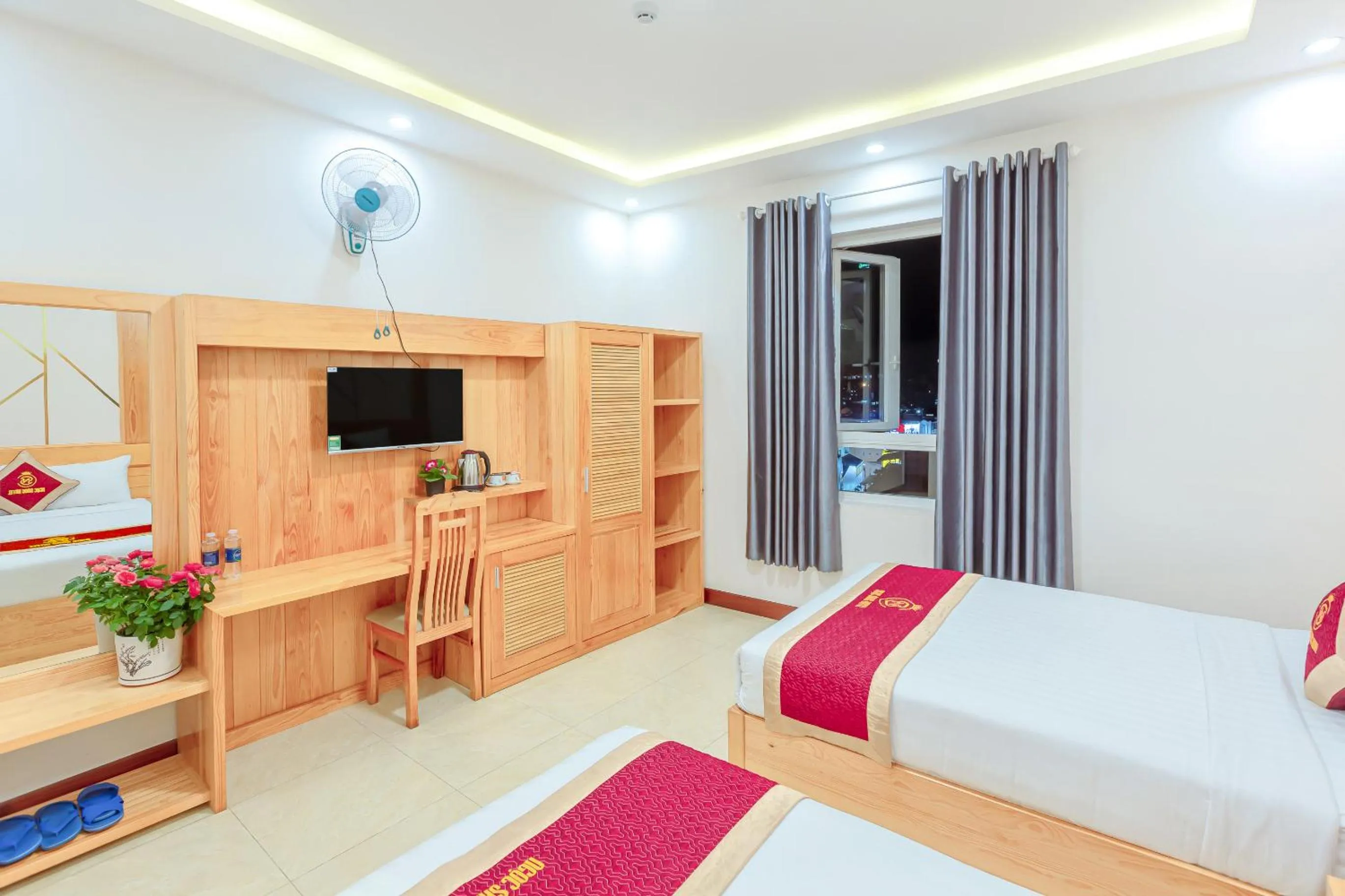 TV and multimedia, Bed in Ngọc Sang 1 Hotel