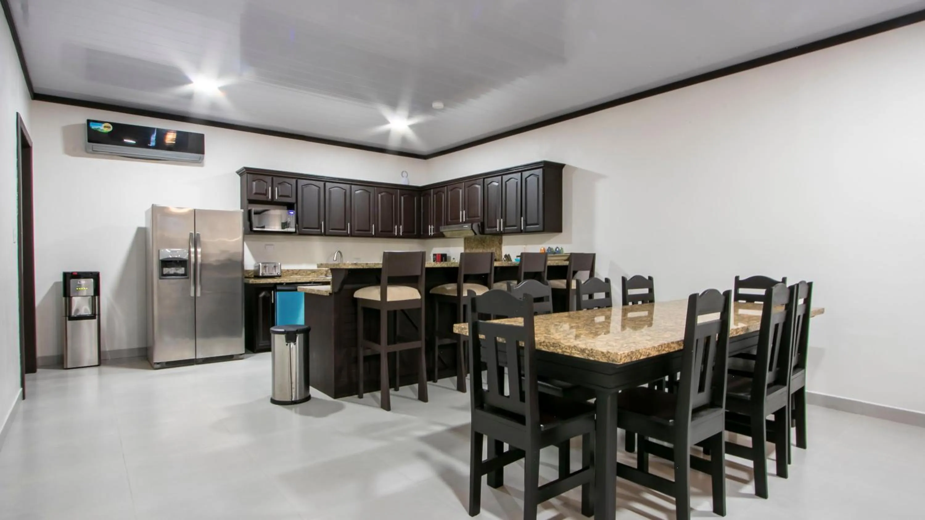 Dining area in Serenity Hotel & Villas