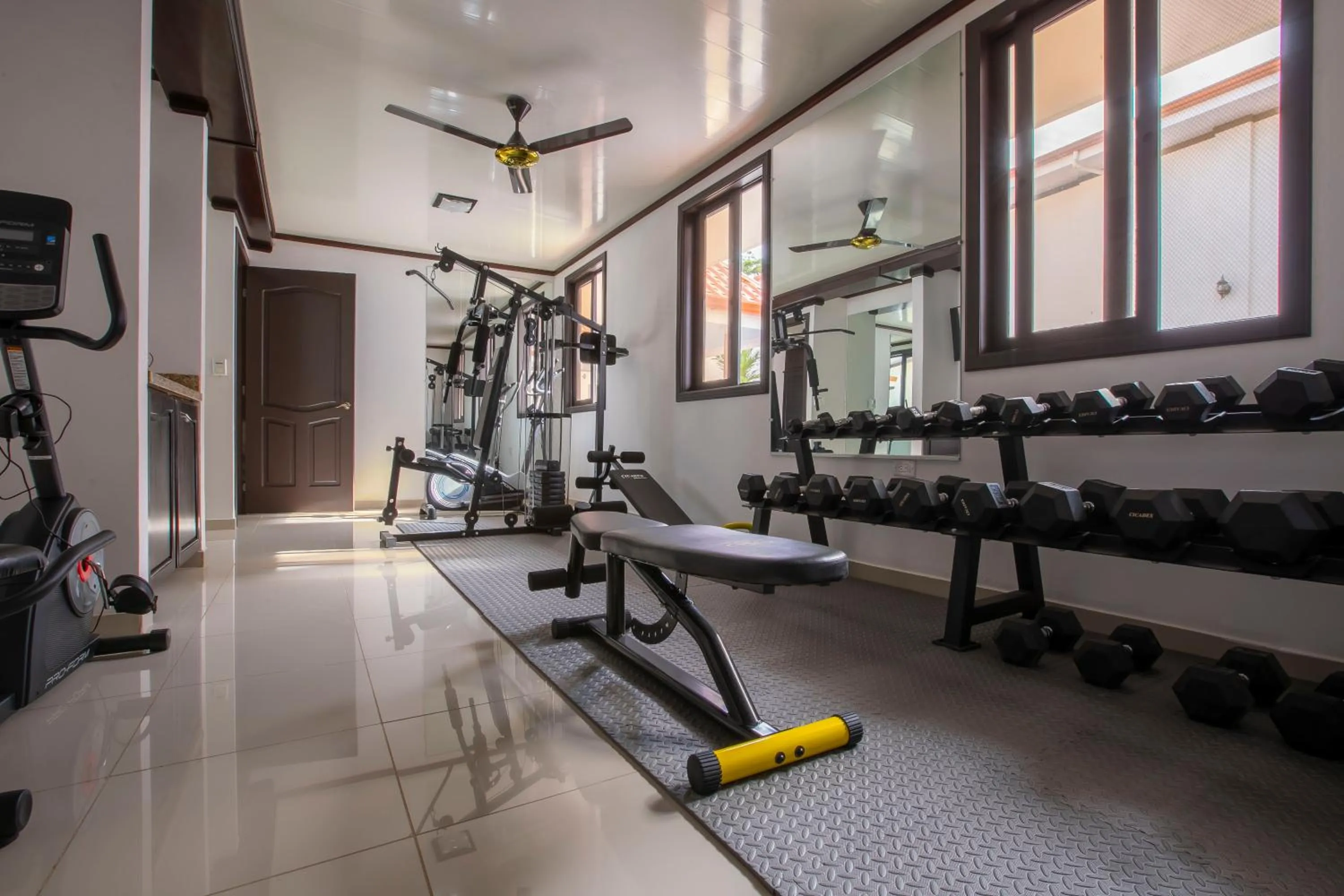 Fitness centre/facilities in Serenity Hotel & Villas
