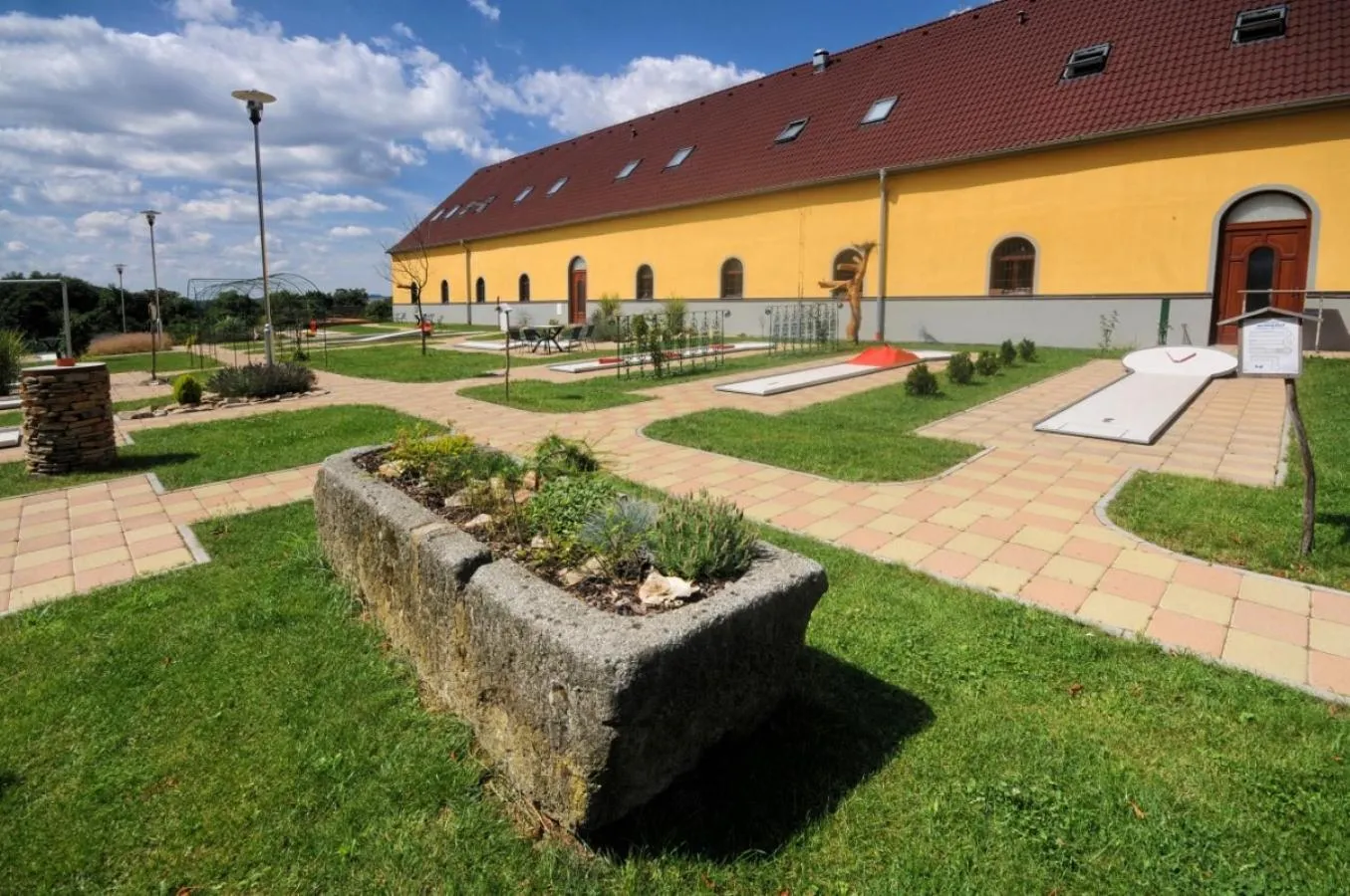 Minigolf in Hotel Restaurant Na Statku
