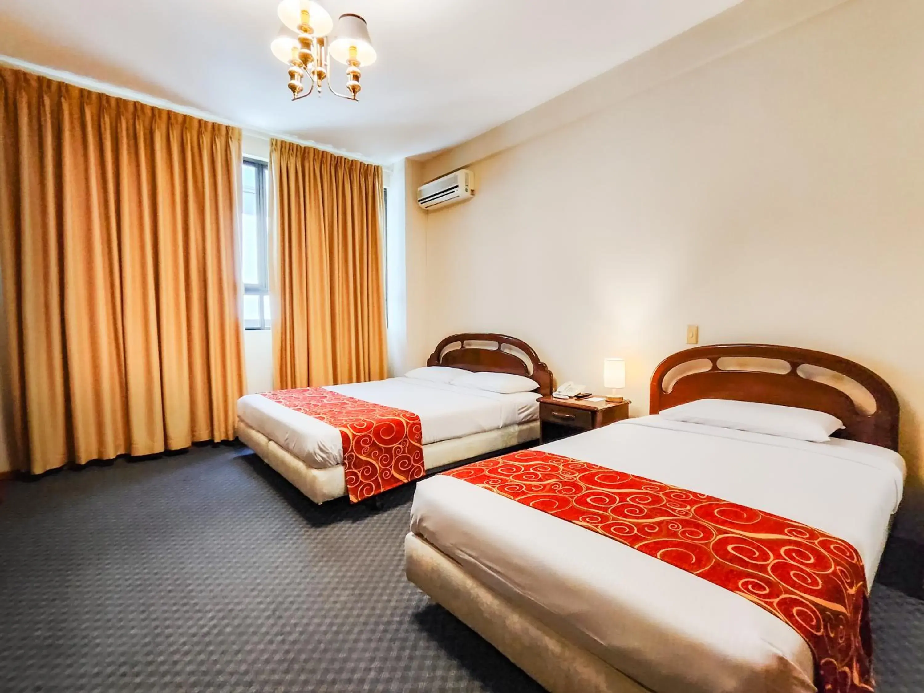 Family Room in Lido Hotel Family Room in Lido Hotel