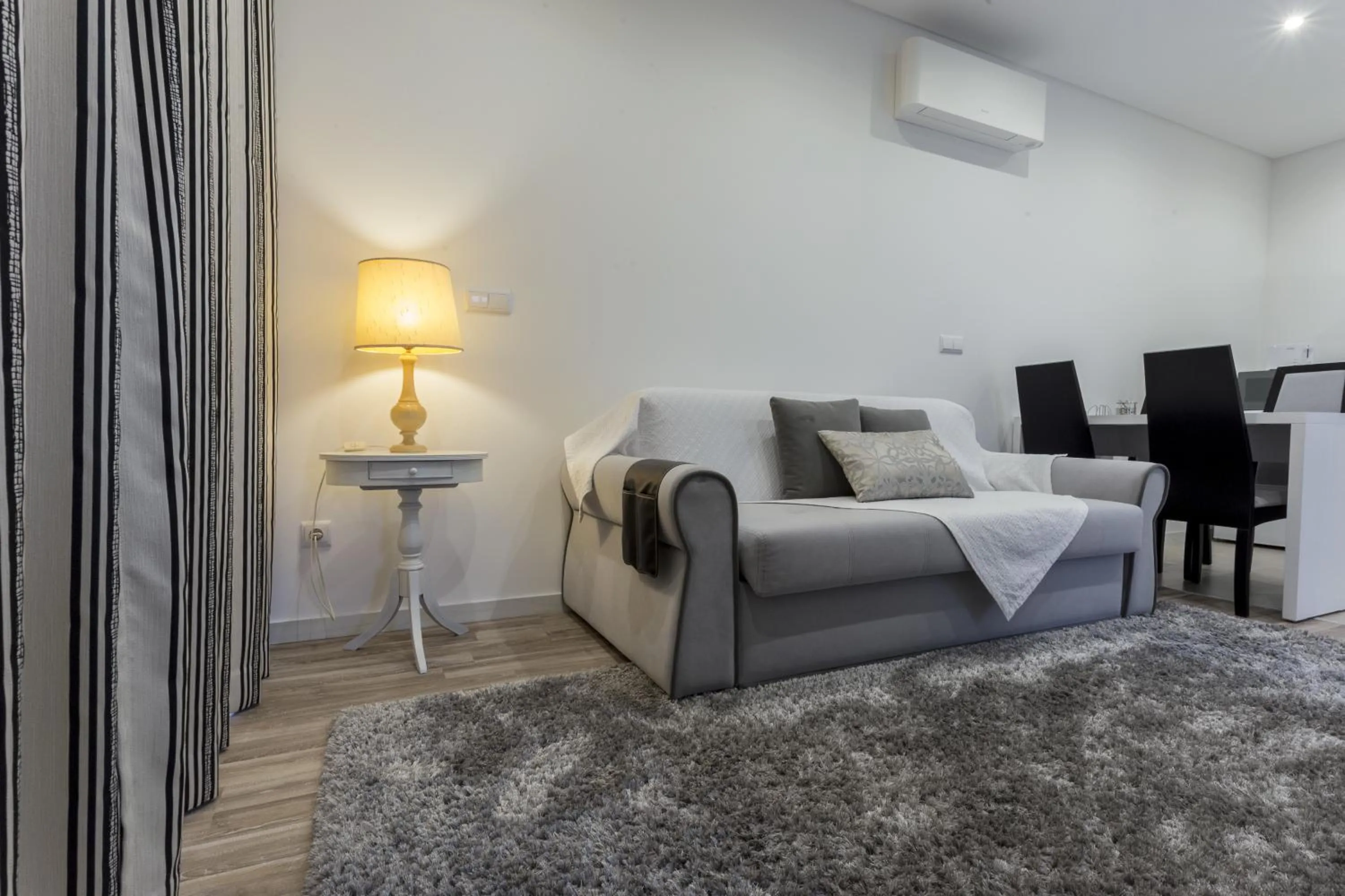 Living room, Bed in Quinta de Santa Bárbara Casas Turisticas