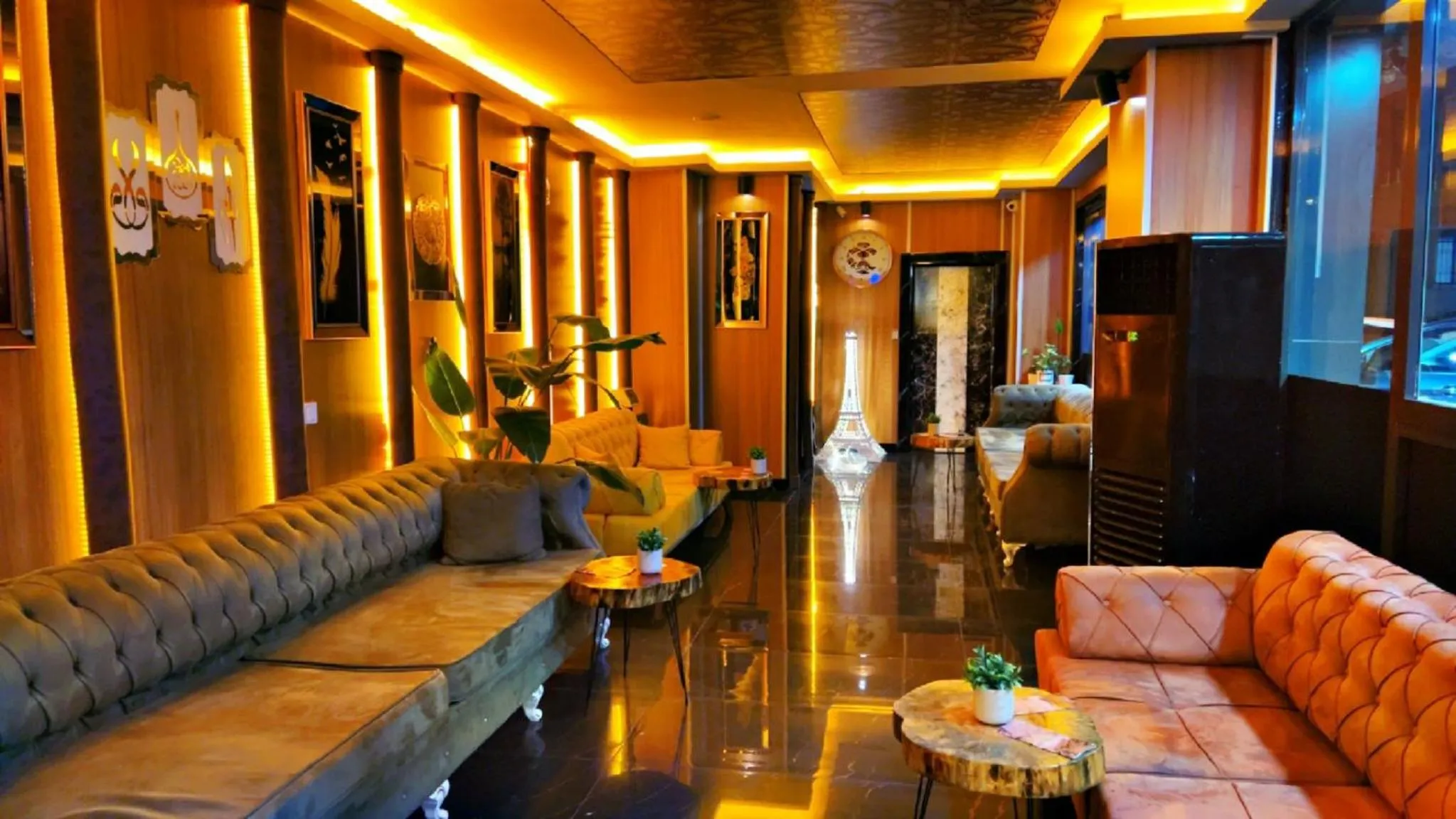 Lobby or reception in Avist Hotel Avcılar