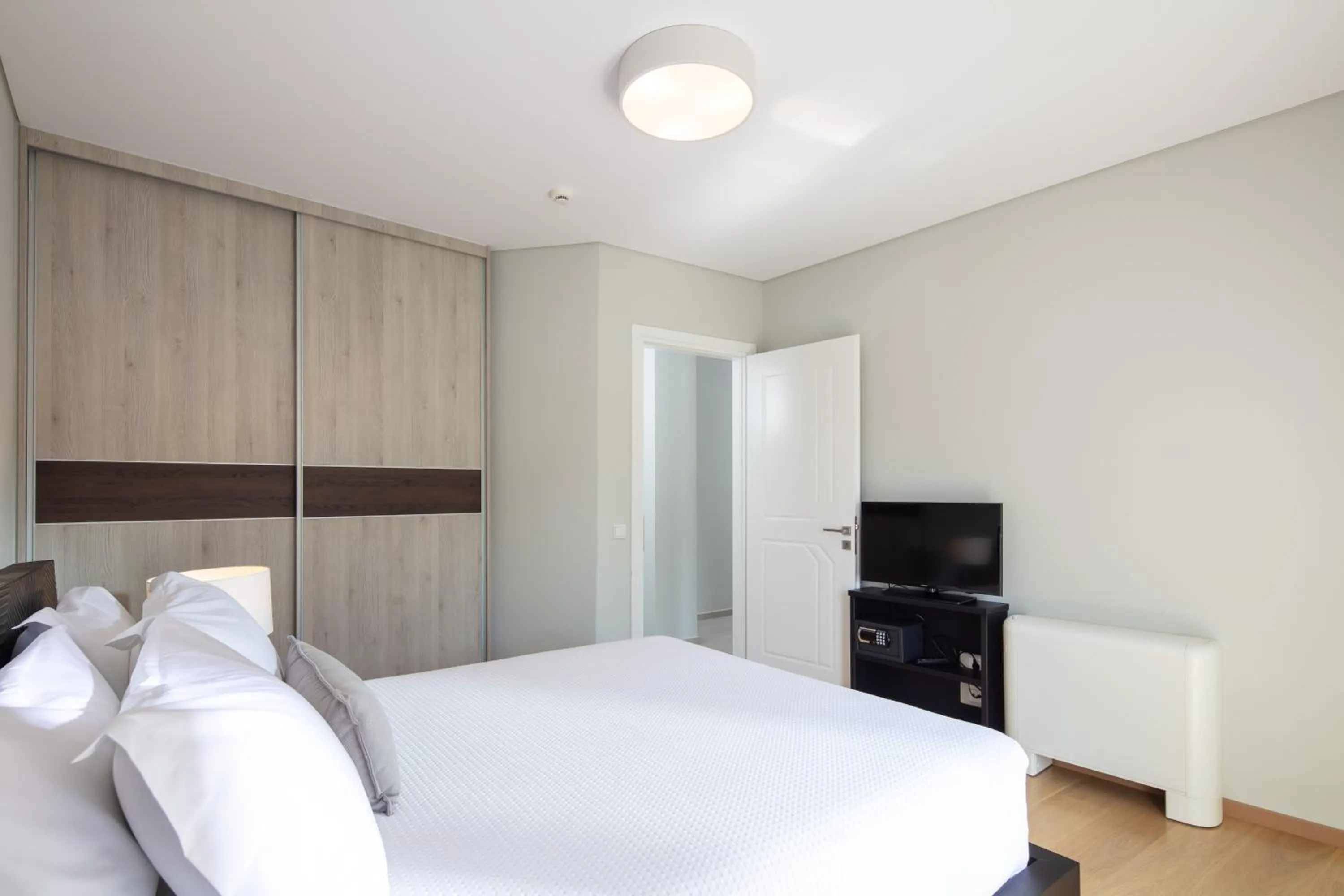 Bedroom, Bed in Piccadilly House