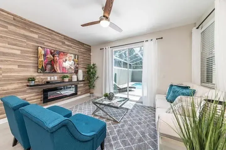 Chic Spacious with Private Pool Ideal Location Chic Spacious with Private Pool Ideal Location