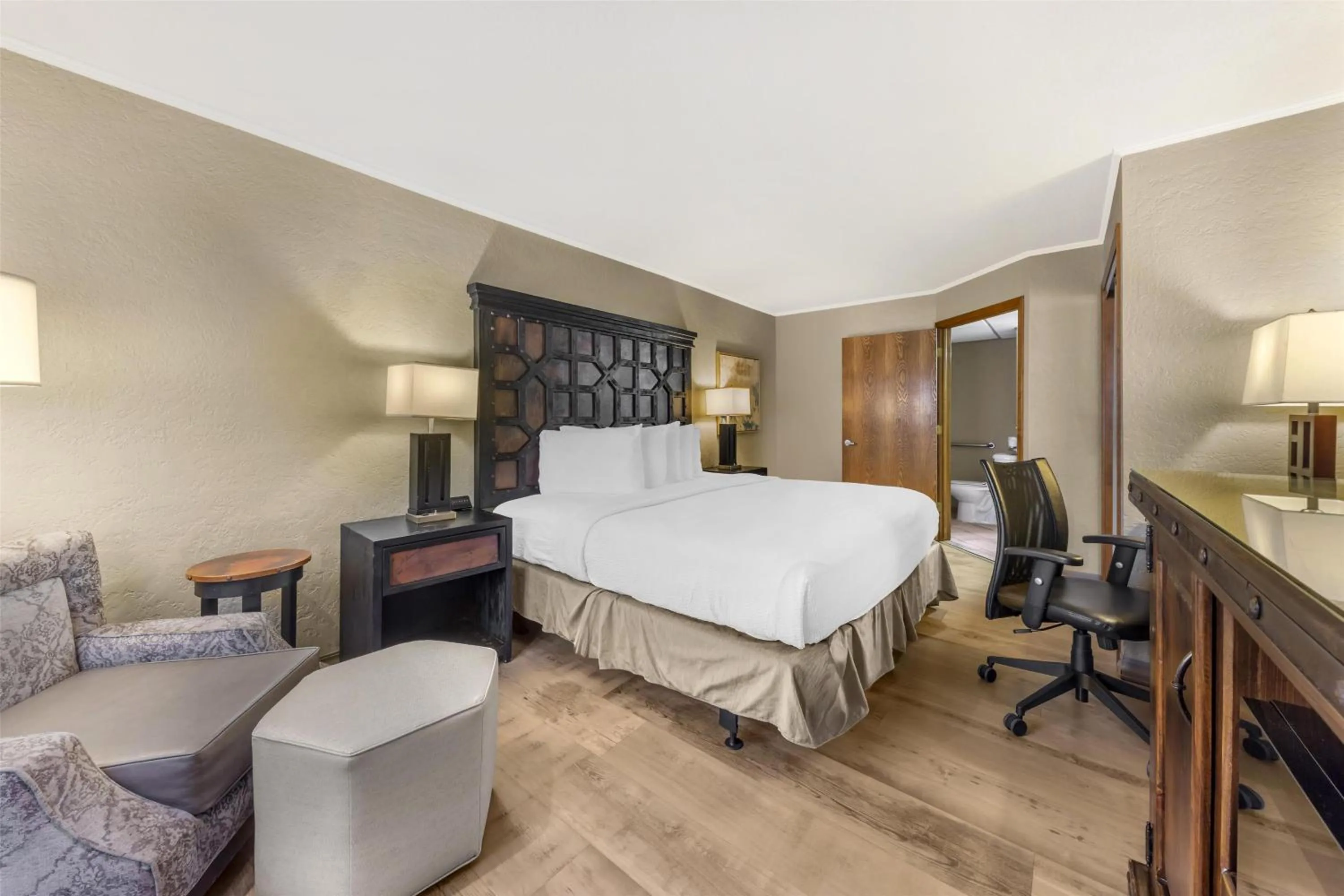 Bedroom, Bed in Best Western Plus Weatherford