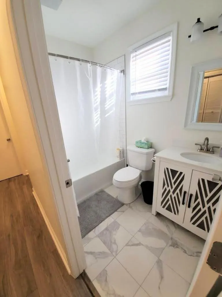 LakewoodLyon Park Renovated Cottage Near Duke 28A