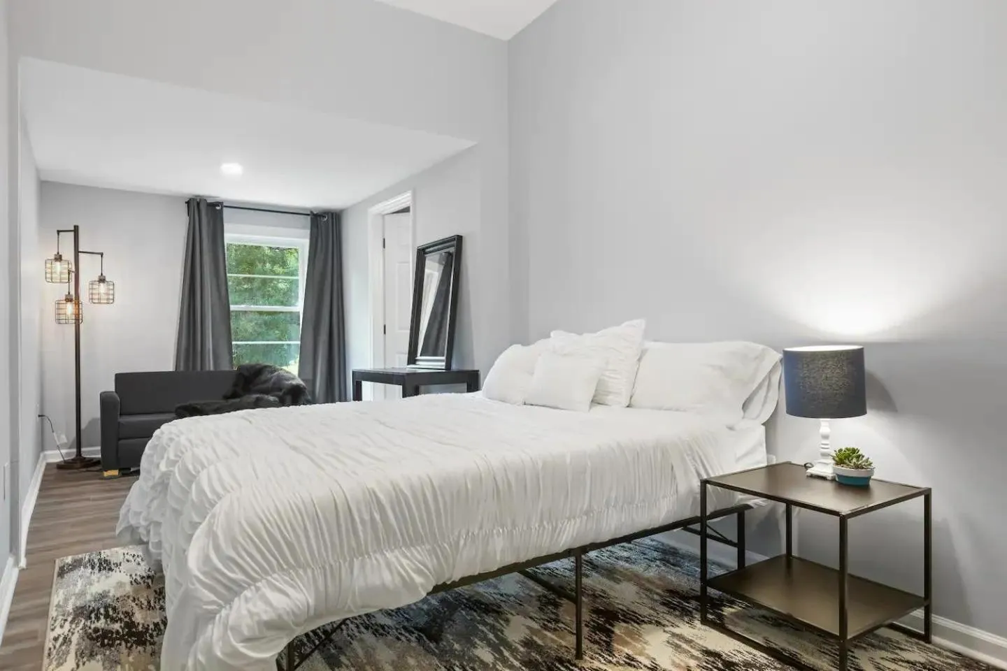 Recently Renovated Chic Durham Farmhouse