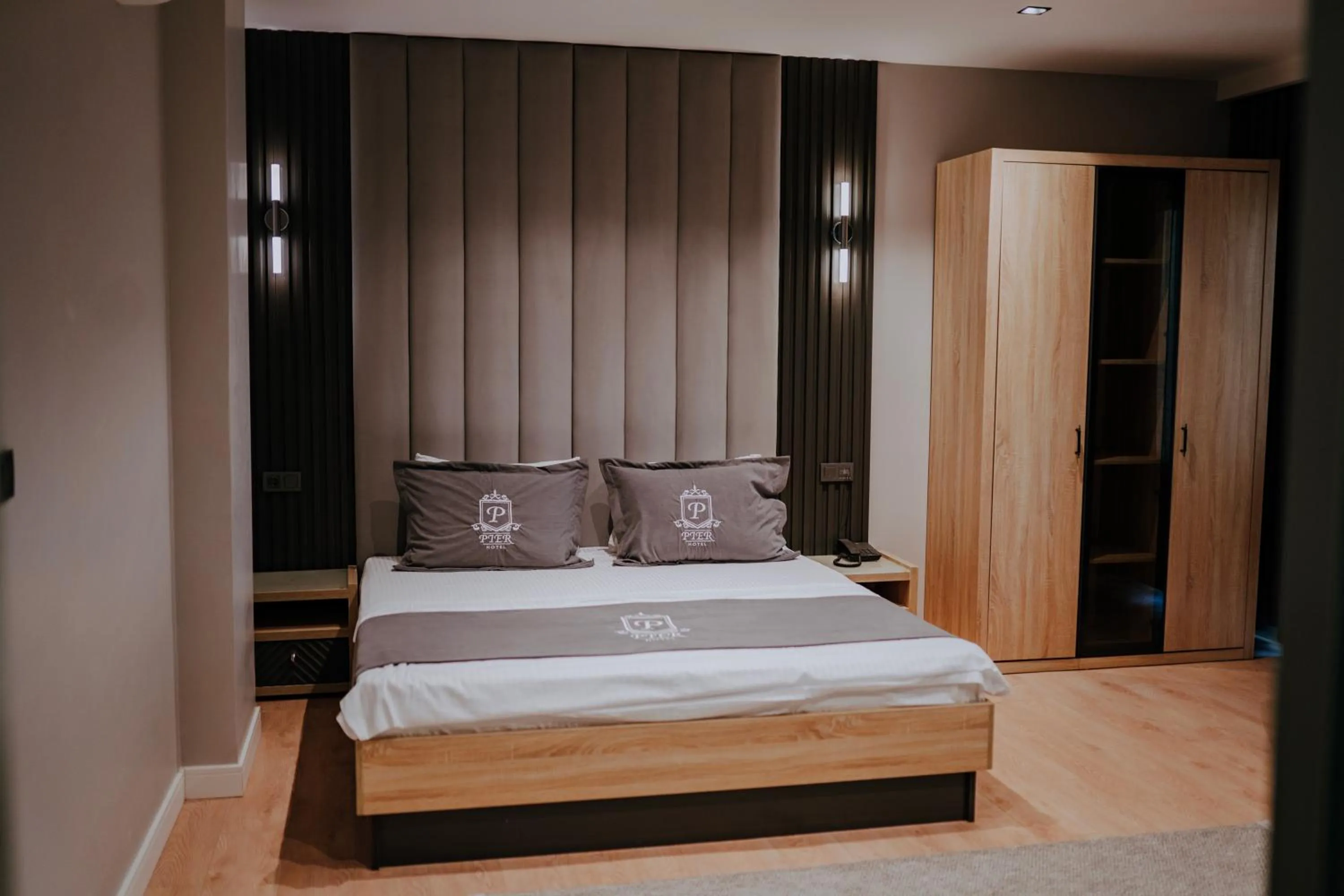 Photo of the whole room in Pier Hotel