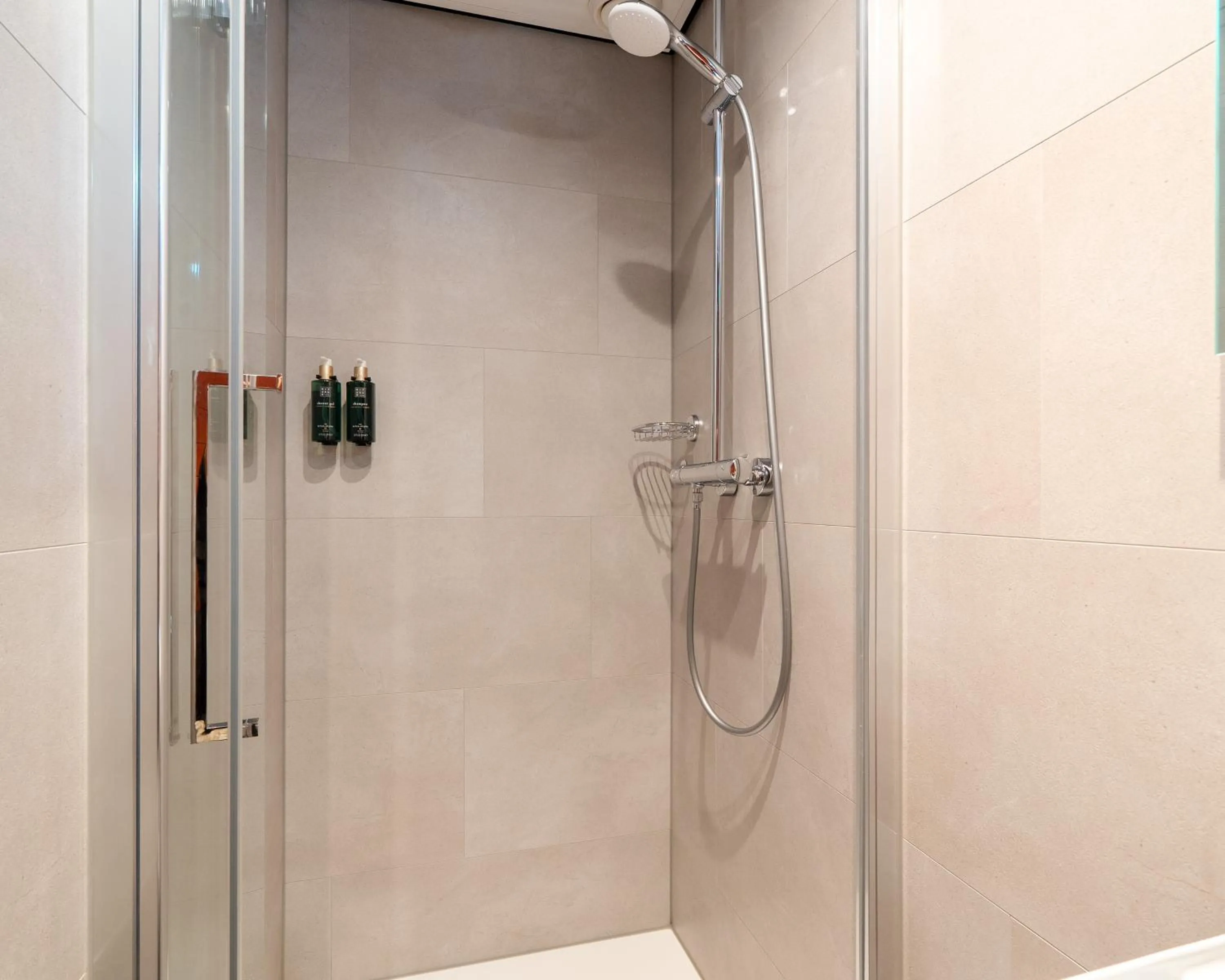 Bathroom in Martini Hotel