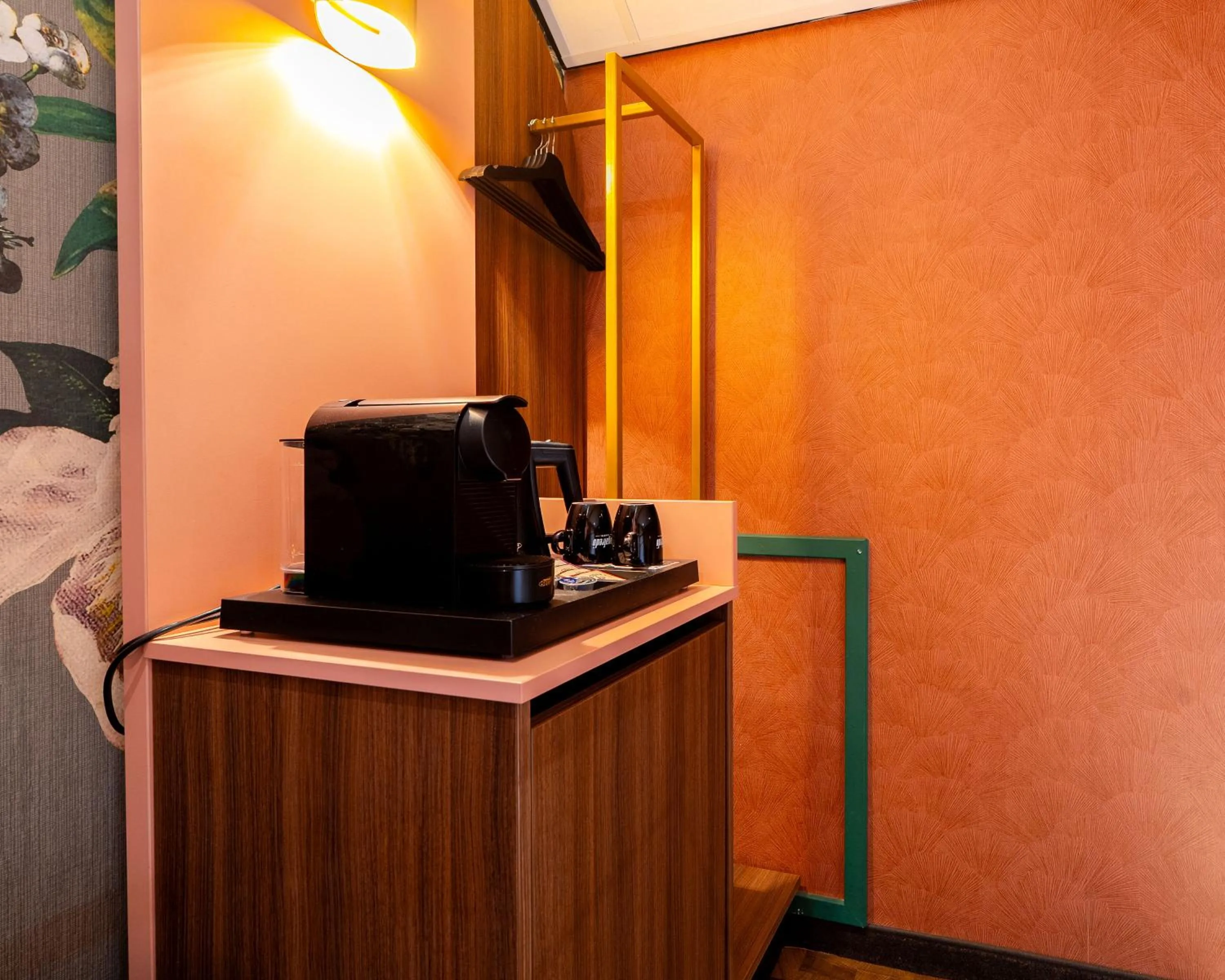 Coffee/tea facilities in Martini Hotel