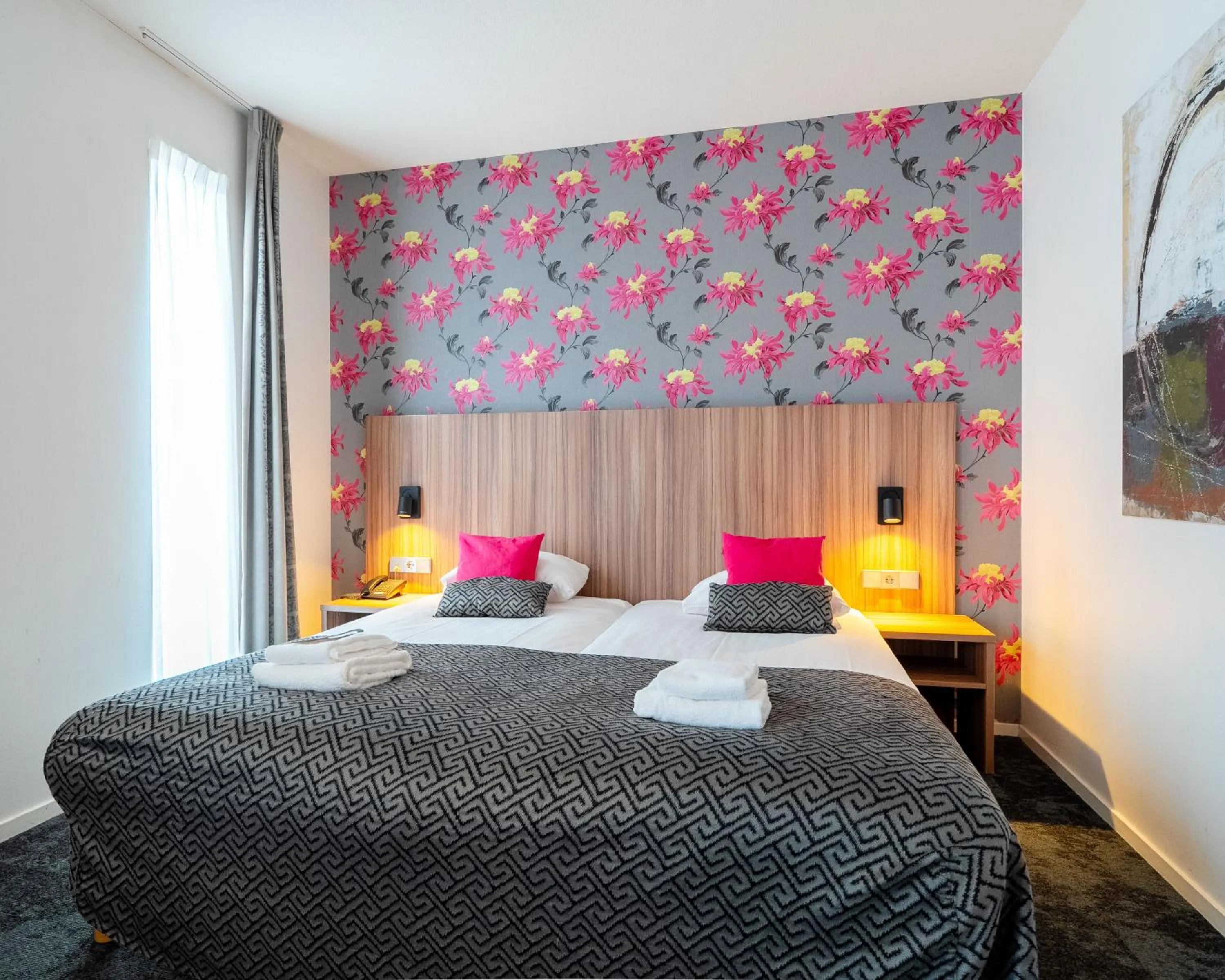 Bedroom, Bed in Martini Hotel