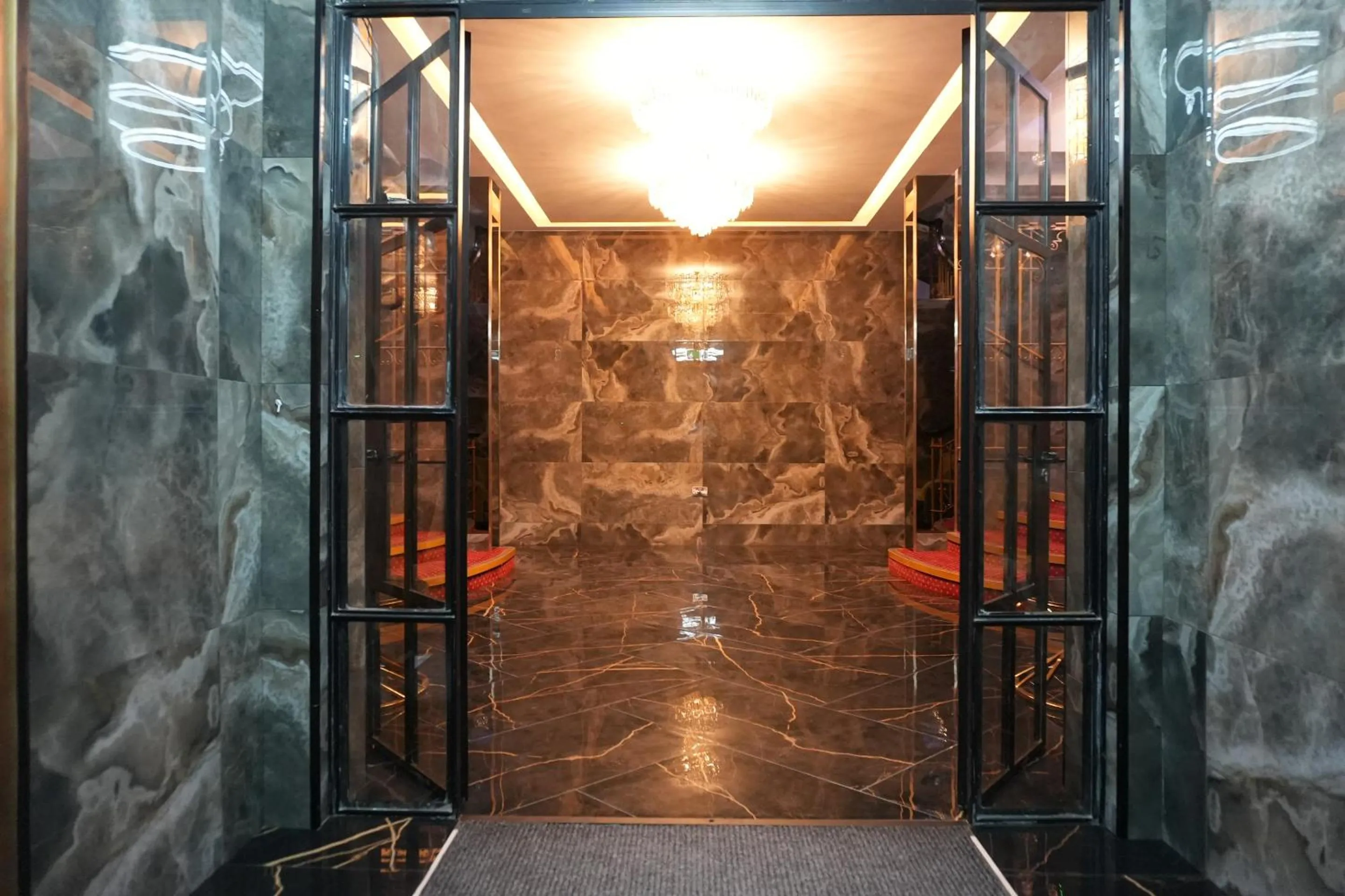 Facade/entrance in The Arundell Hotel