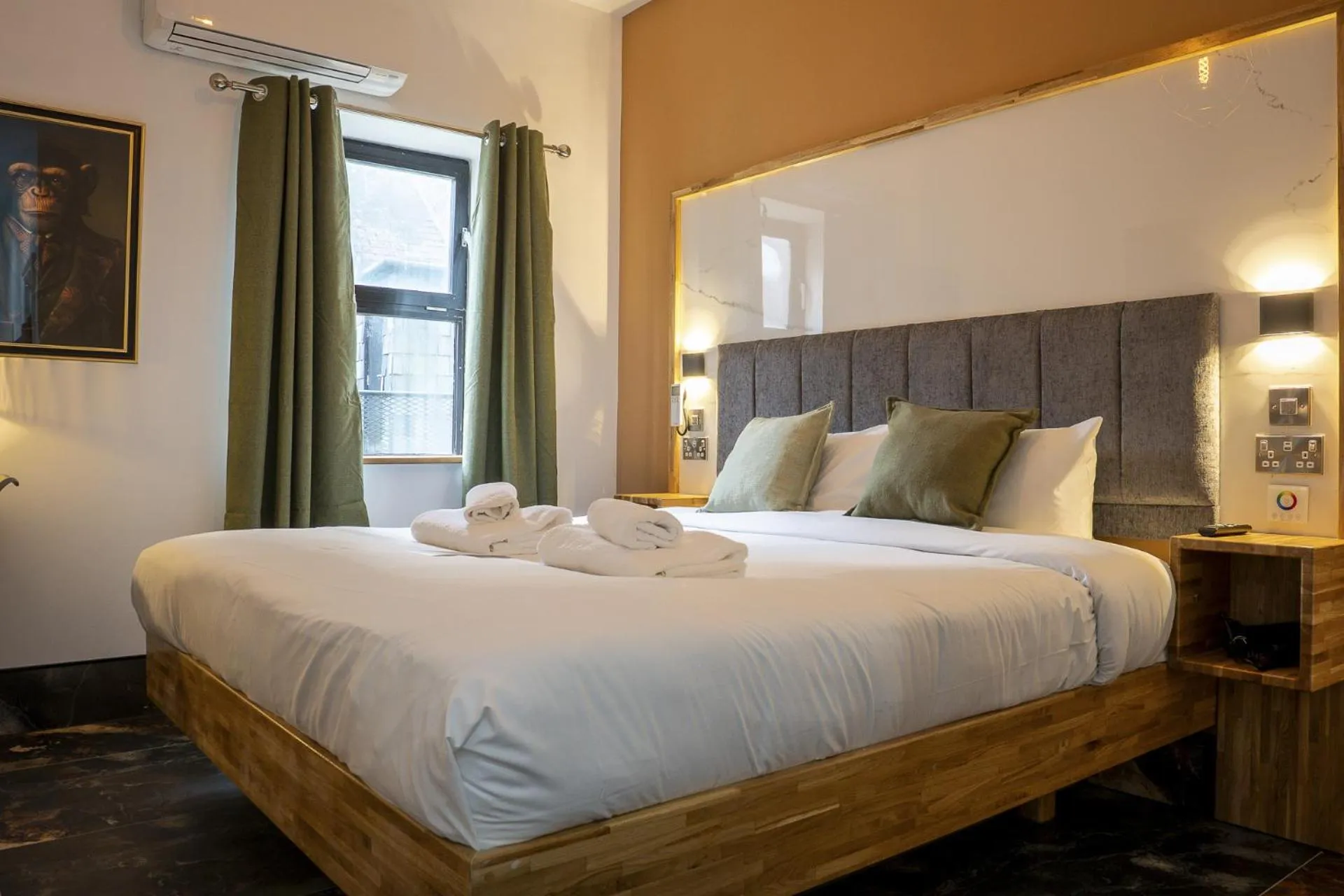 Bedroom, Bed in The Arundell Hotel