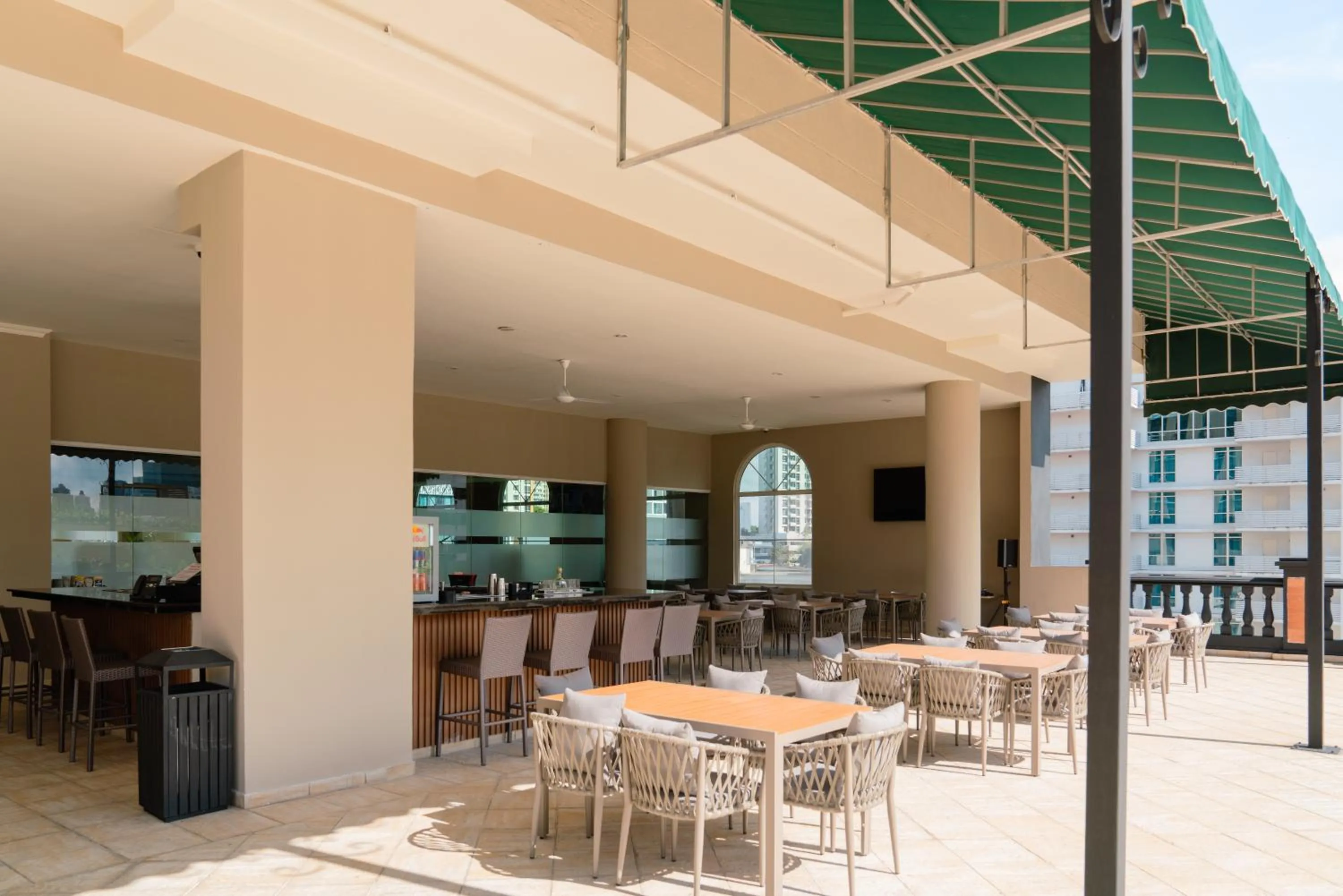 Restaurant/places to eat in Waymore Hotel Spa & Casino