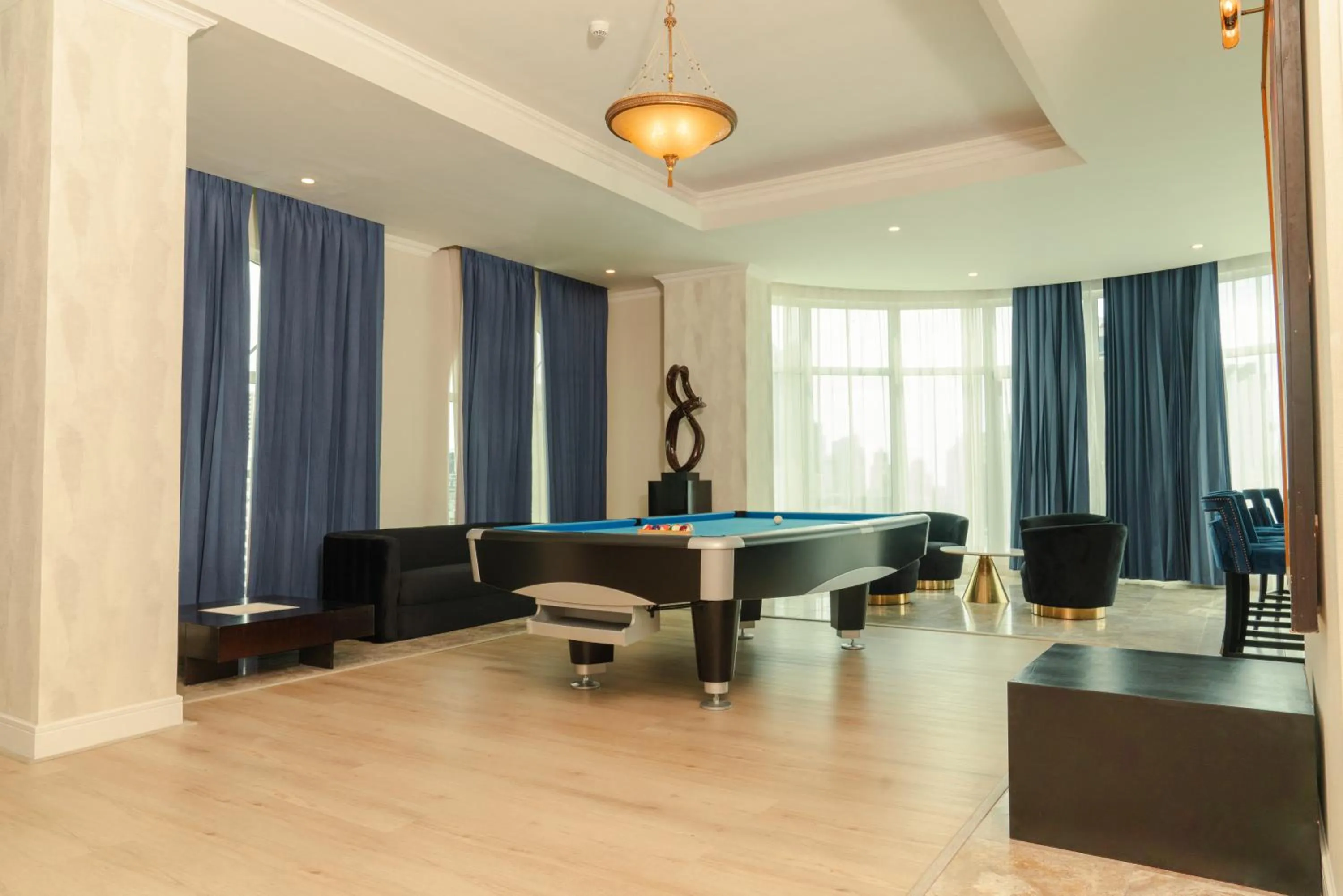 Living room in Waymore Hotel Spa & Casino