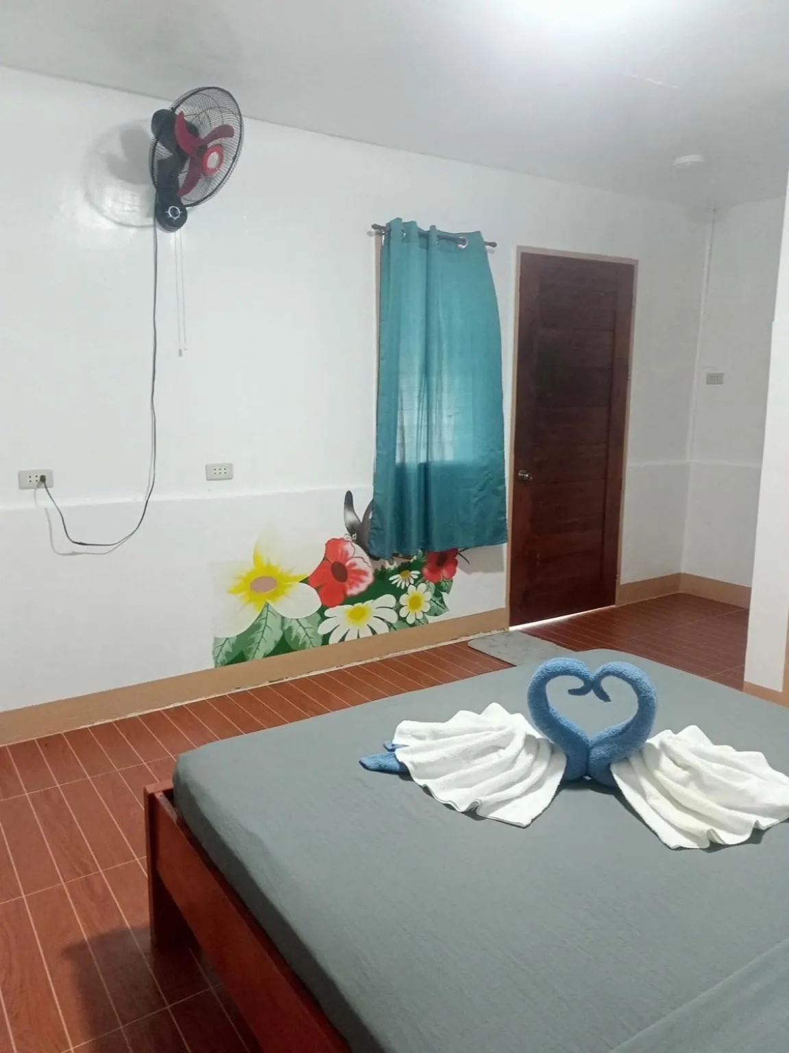 Bed in Gratum Beach Resort