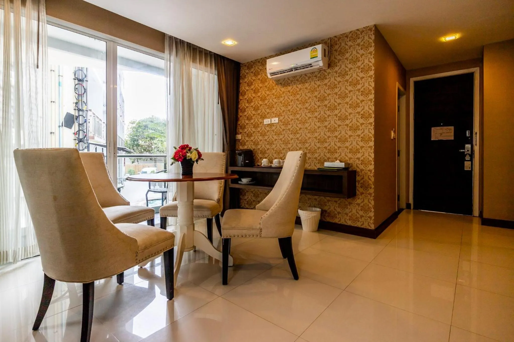 DIPANTAI BOUTIQUE BEACH RESORT