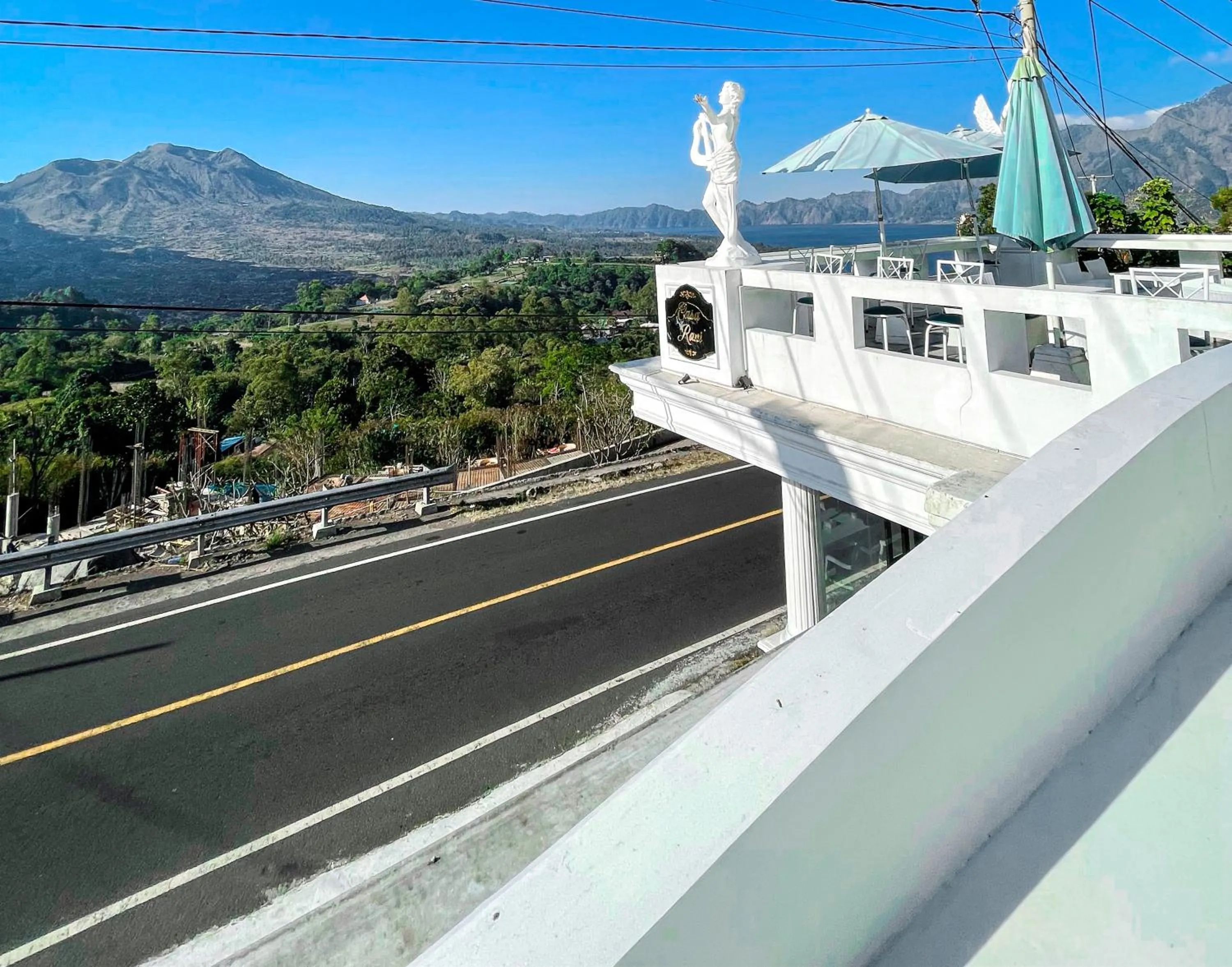 Day in Casa Rani Hotel & Restaurant