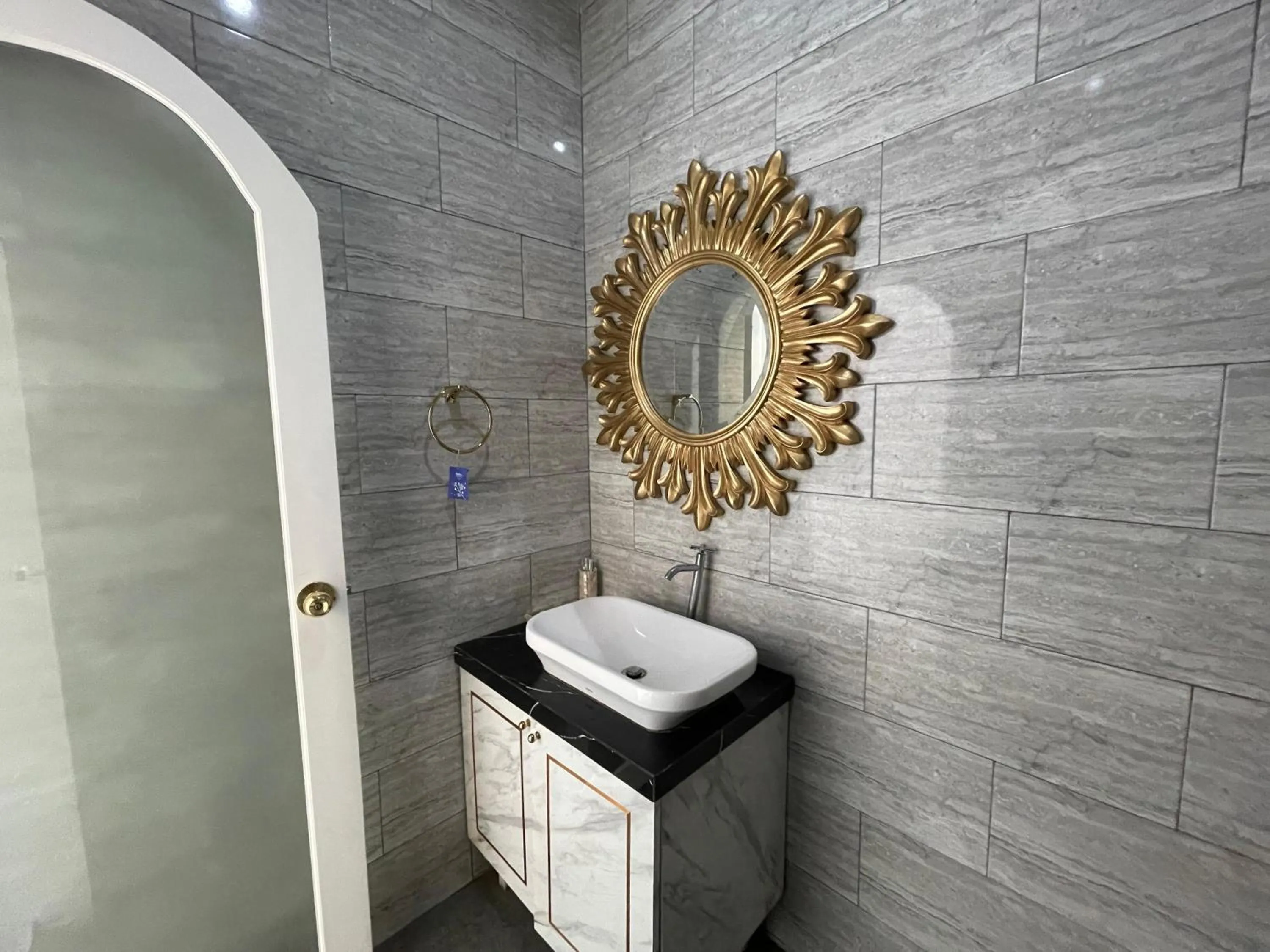 Casa Rani Hotel & Restaurant