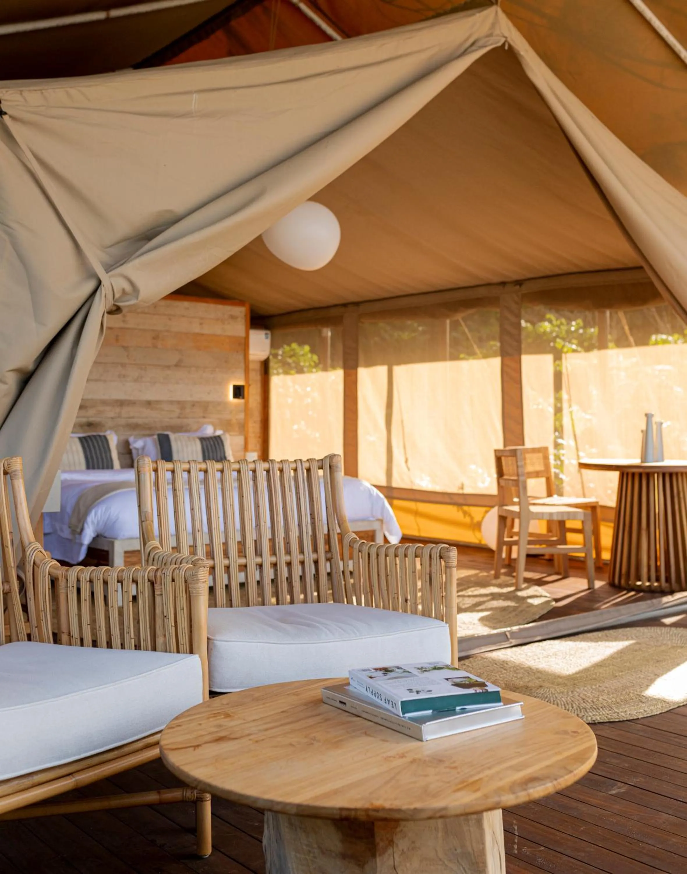 Photo of the whole room in The Overhang