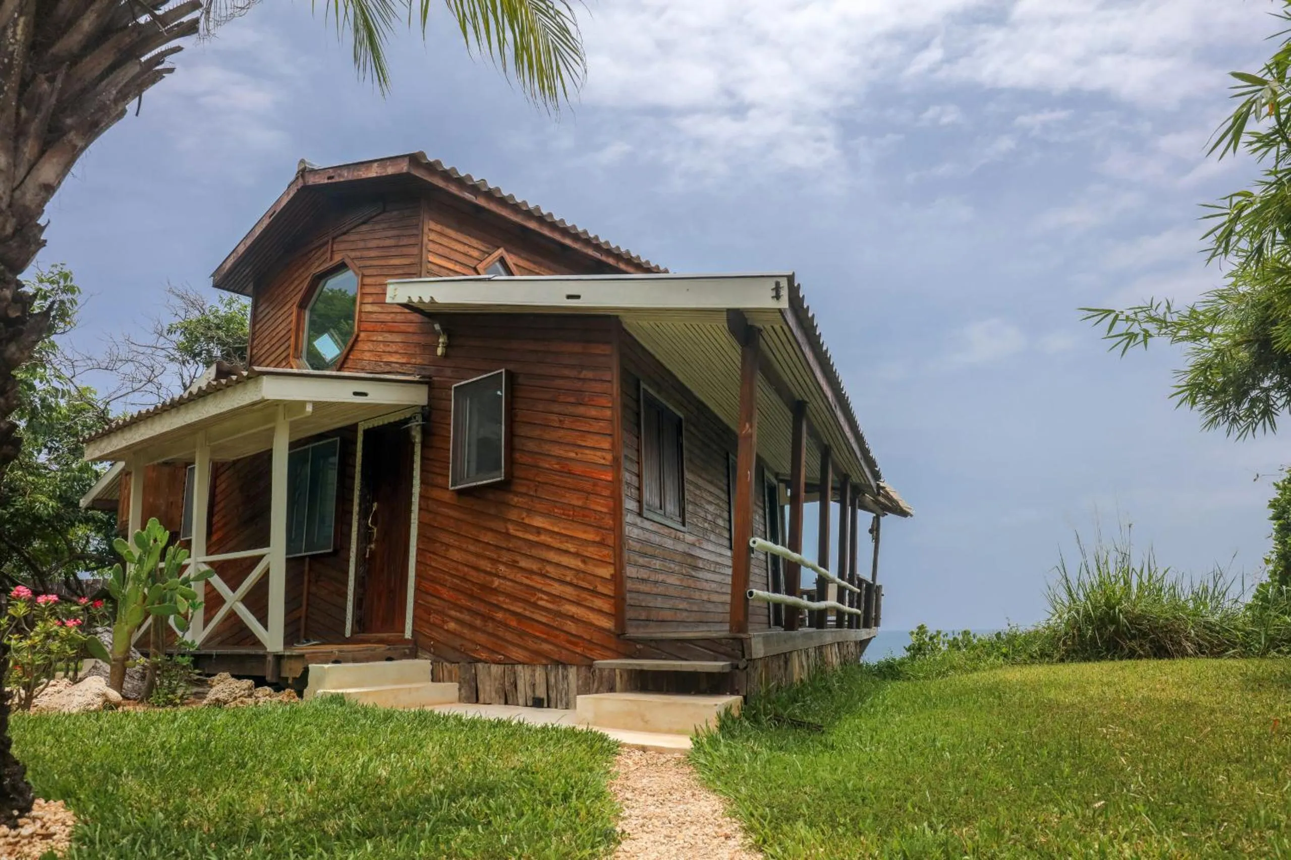 Sea view in The Overhang