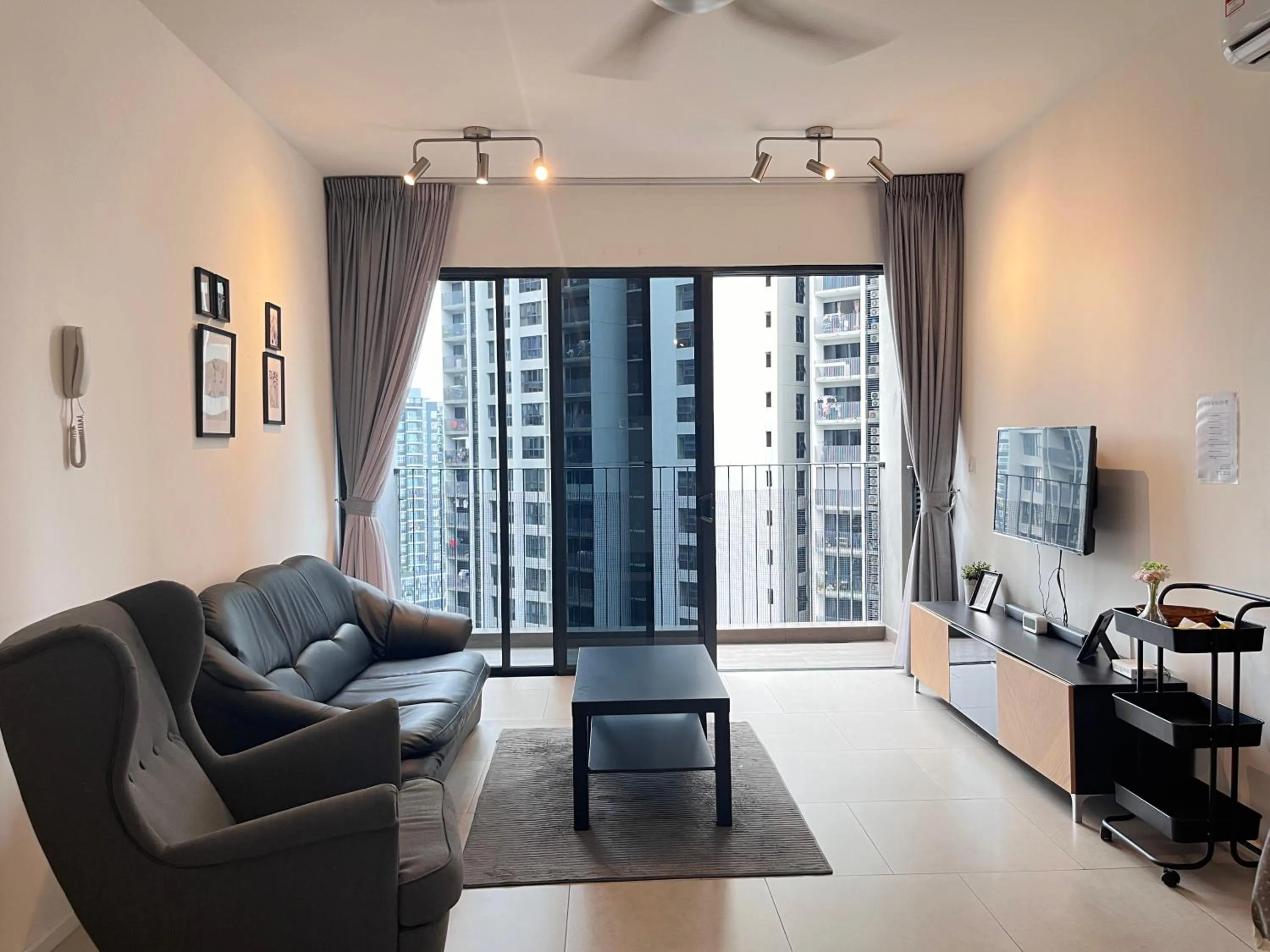 TV and multimedia in Geo Bukit Rimau Apartment