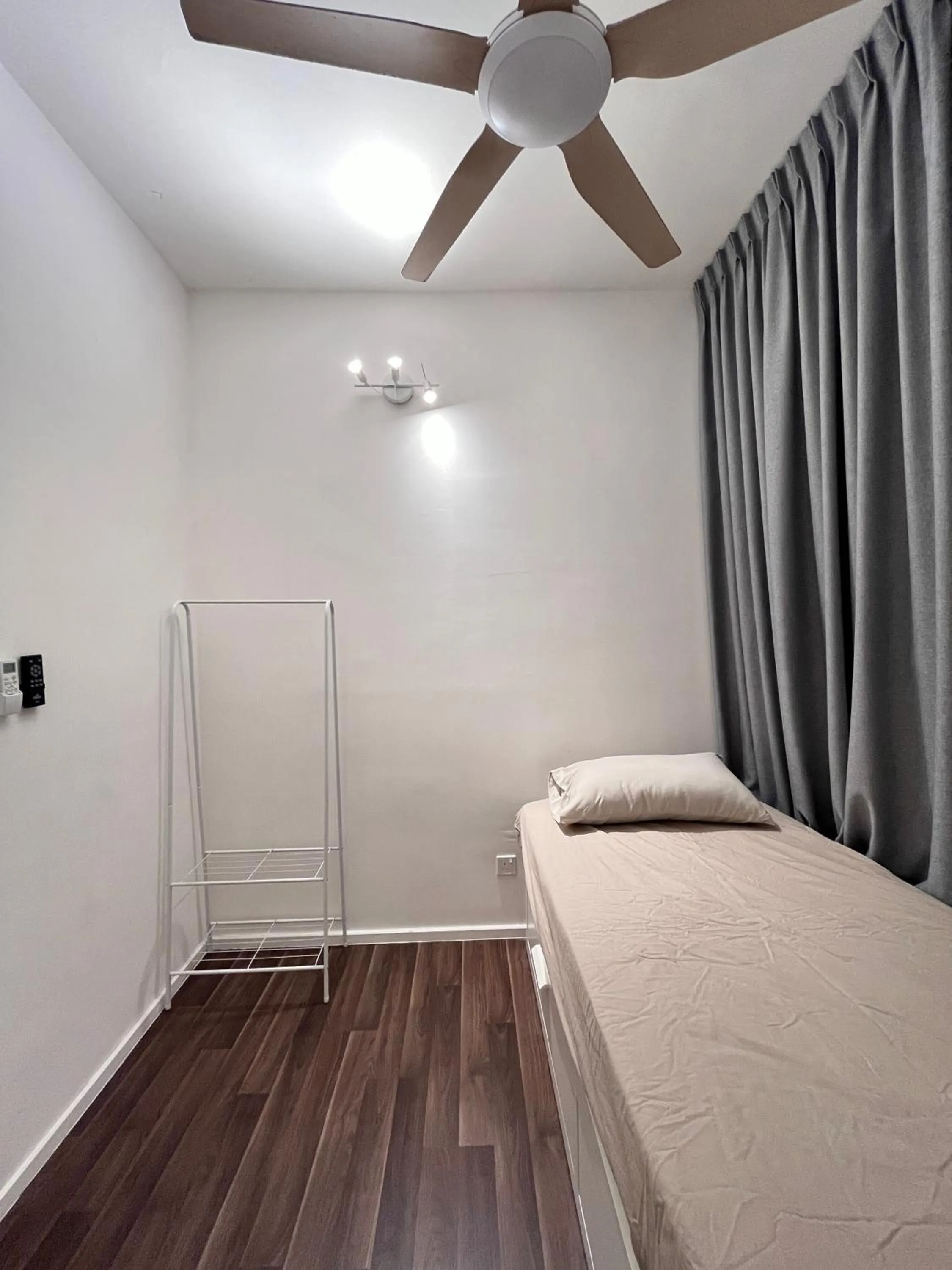 Bed in Geo Bukit Rimau Apartment