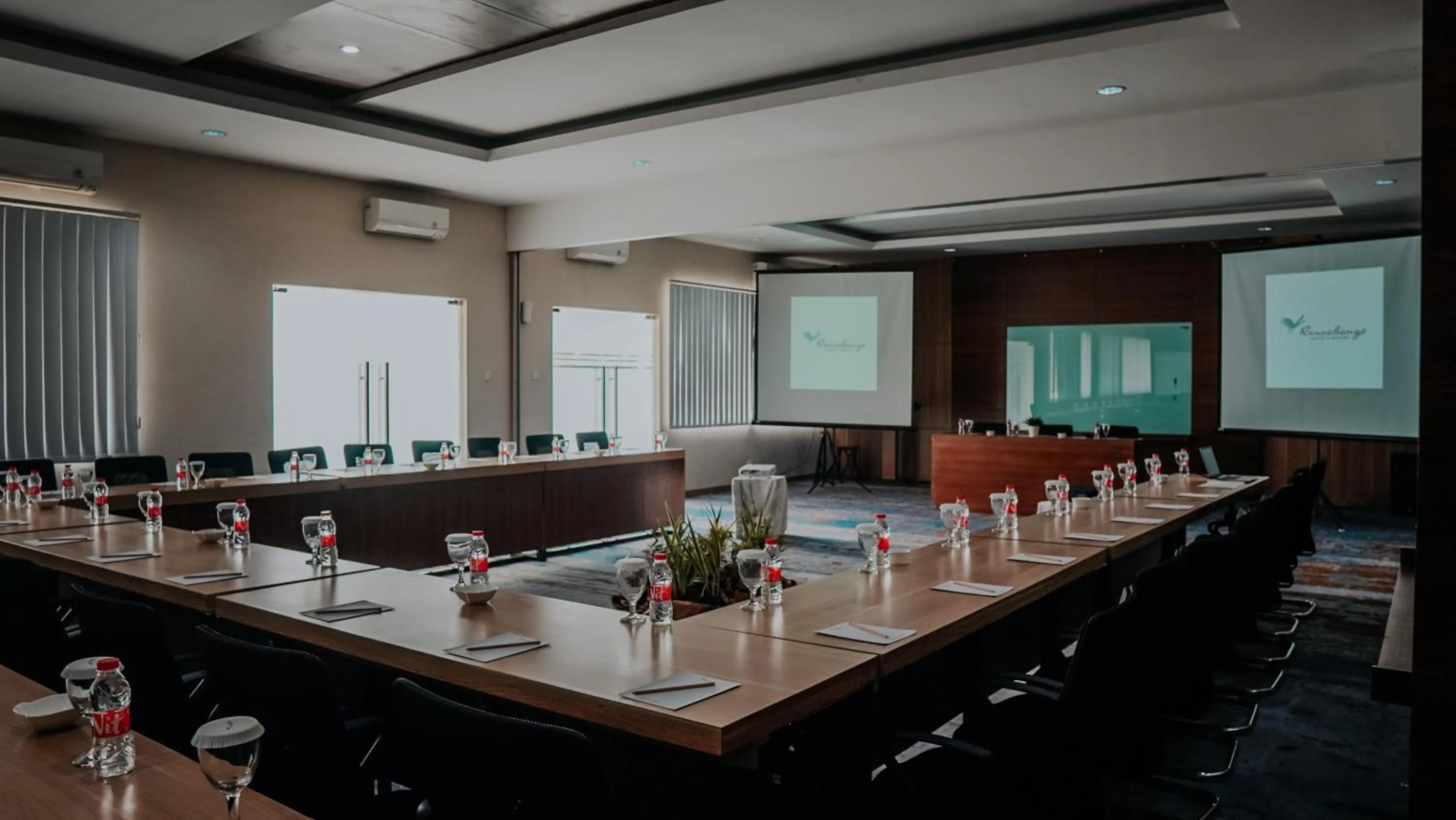 Villa Rancabango Hotel & Resort Garut