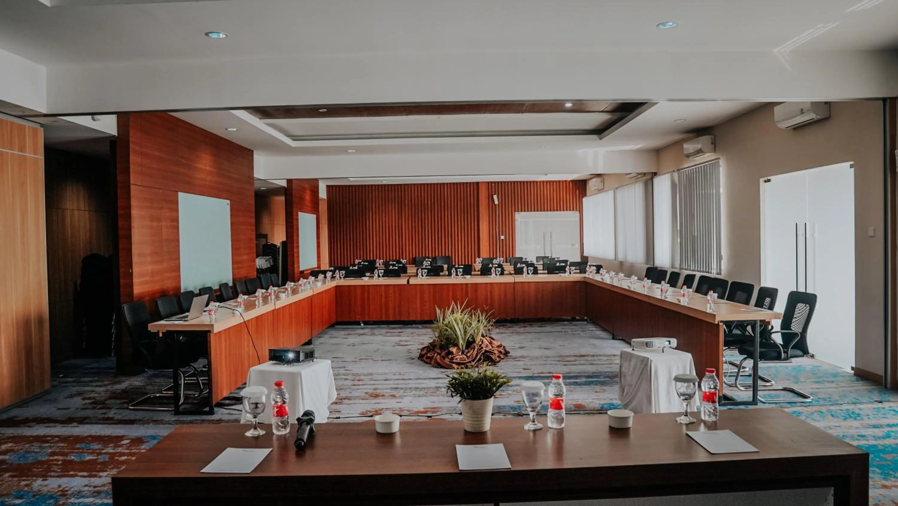 Villa Rancabango Hotel & Resort Garut