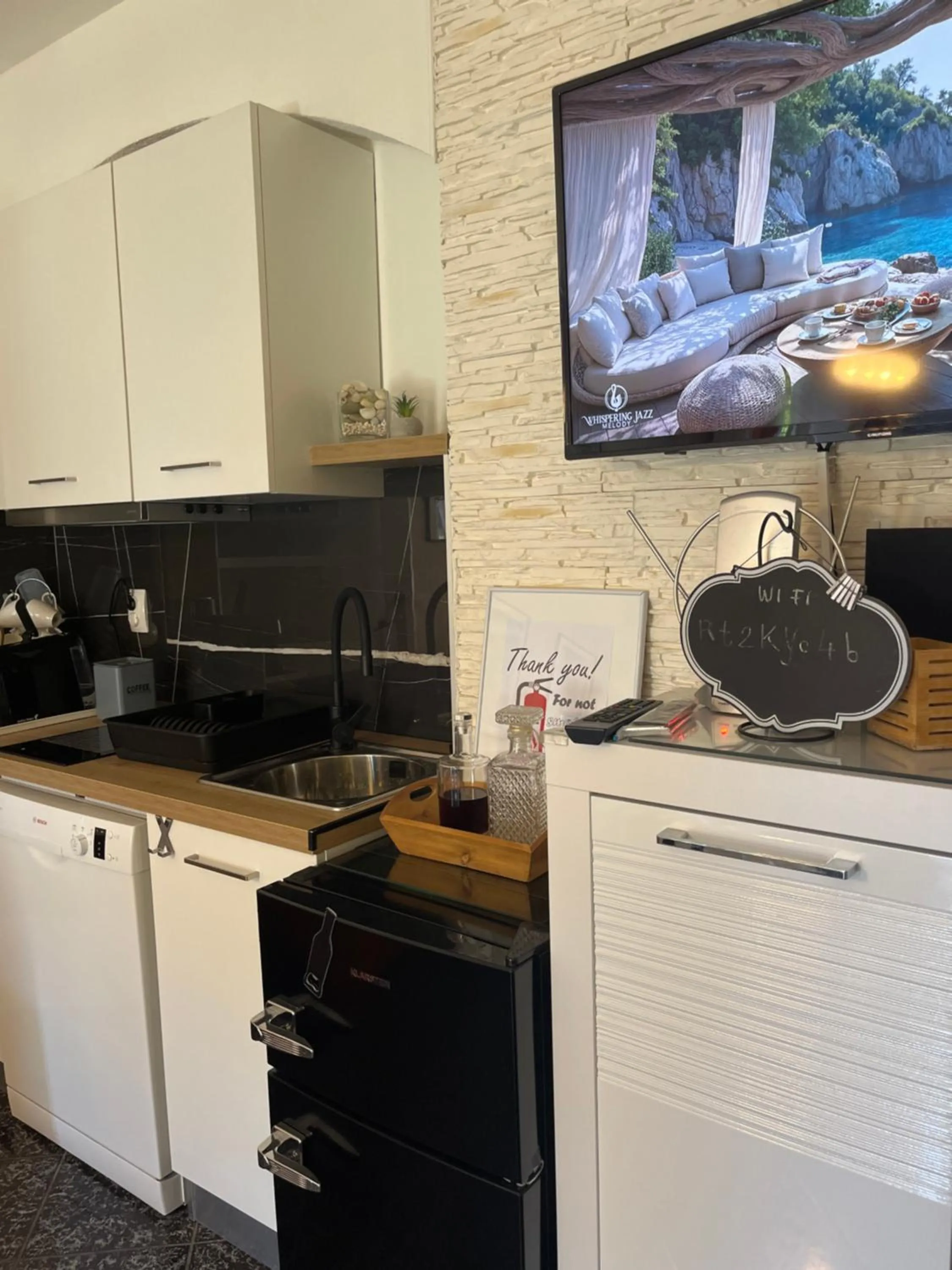 Kitchen or kitchenette in City apartment Blue Vibes