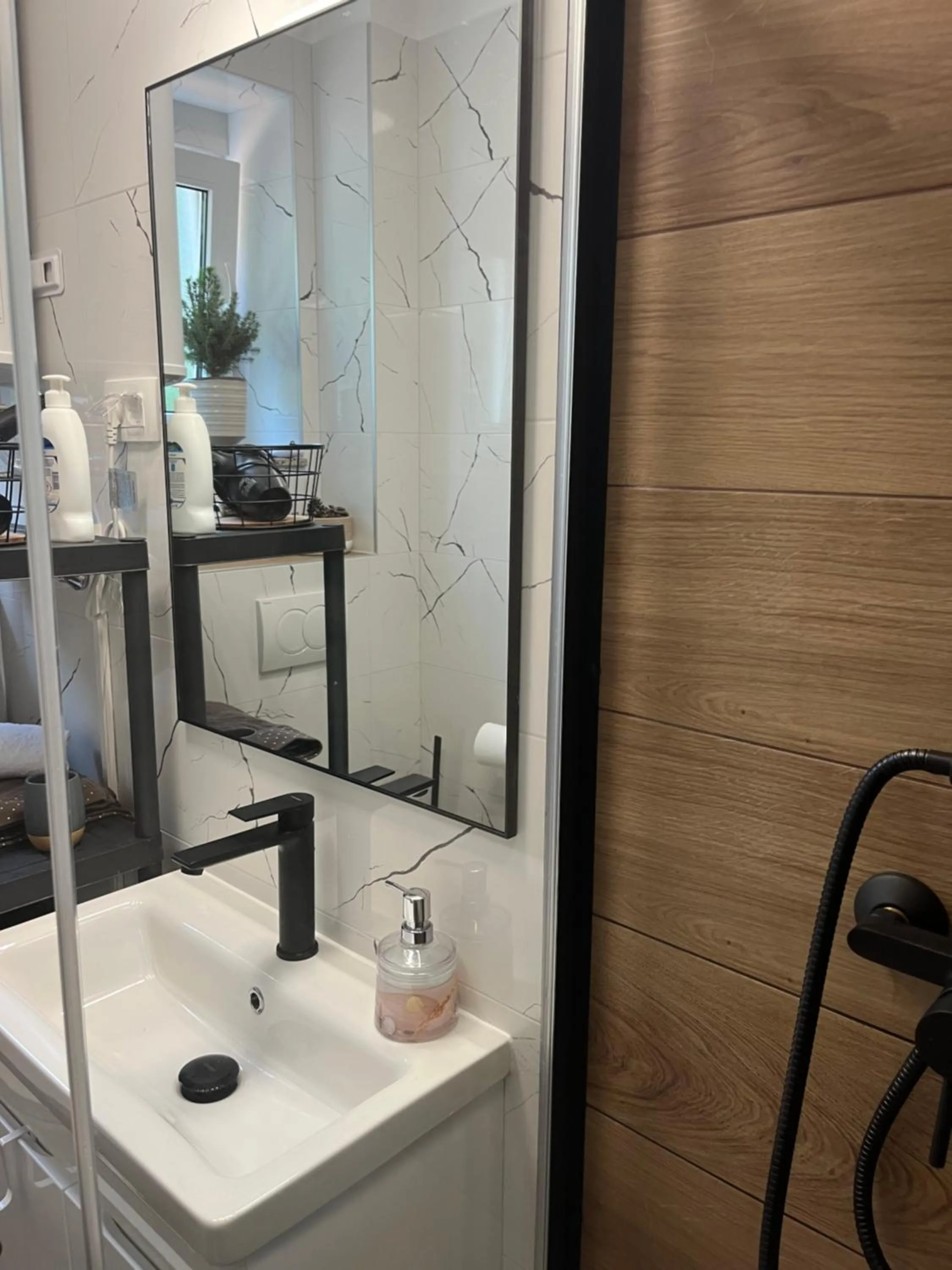 Bathroom in City apartment Blue Vibes