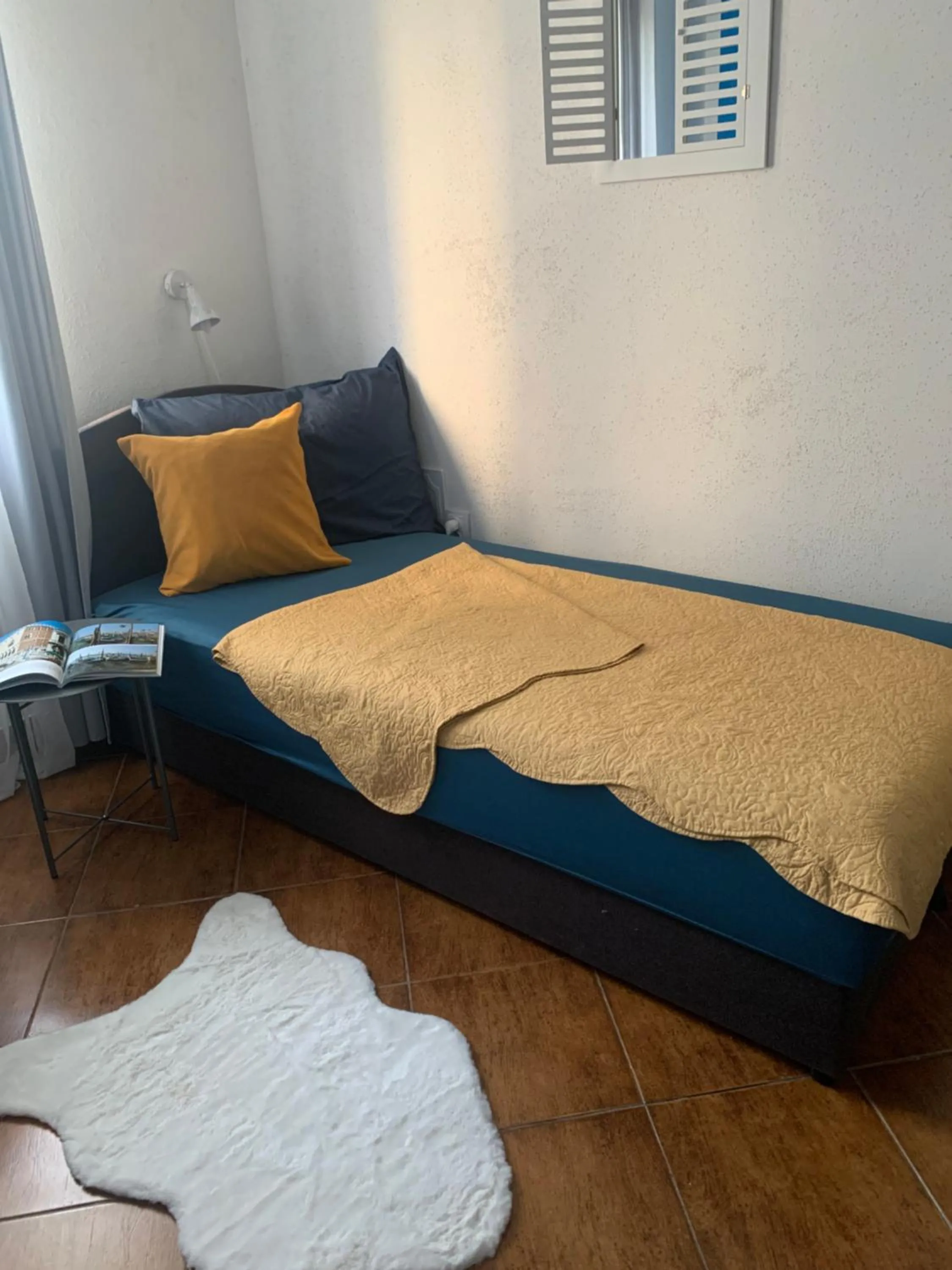 Bedroom, Bed in City apartment Blue Vibes