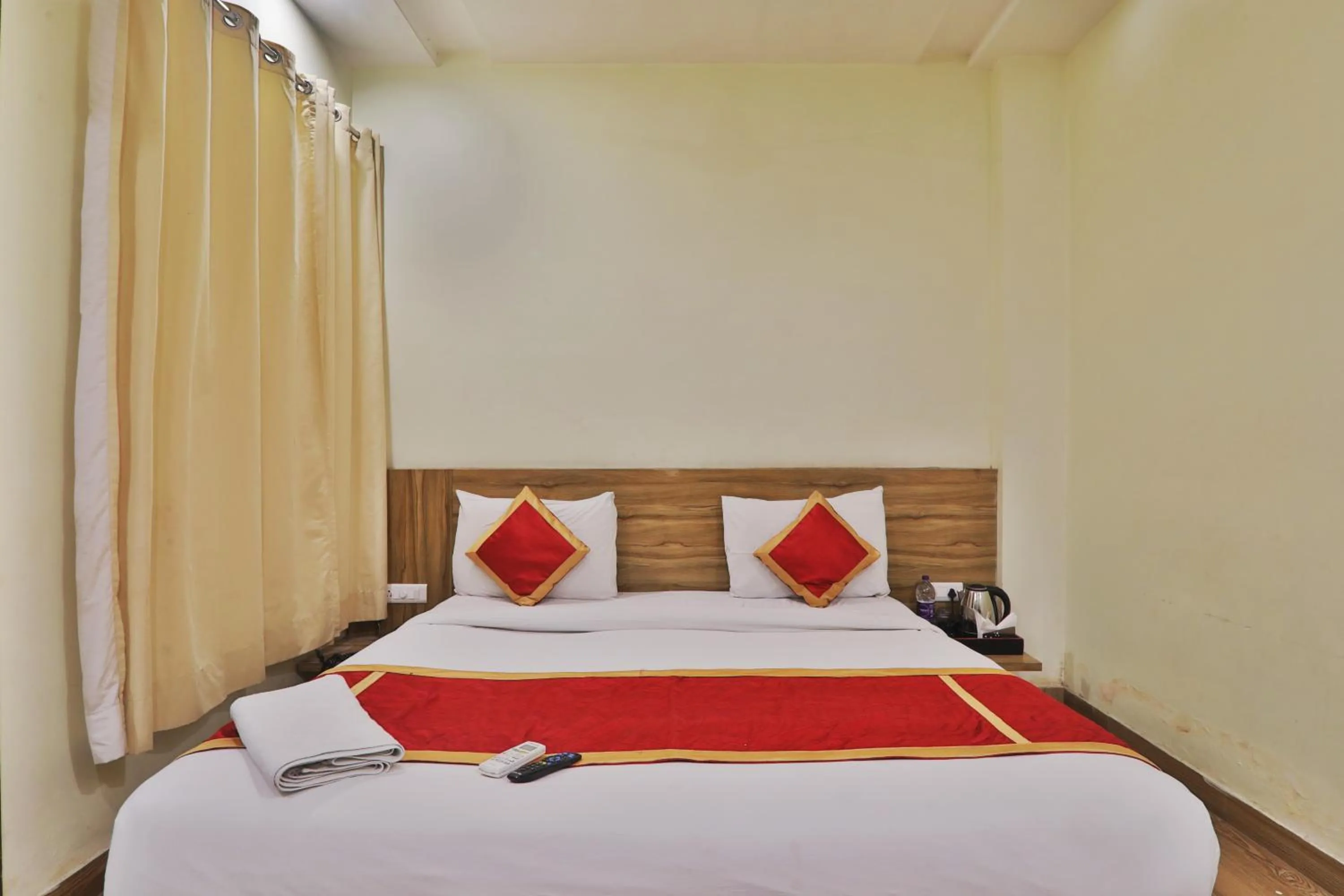 Bed in Hotel Aarya