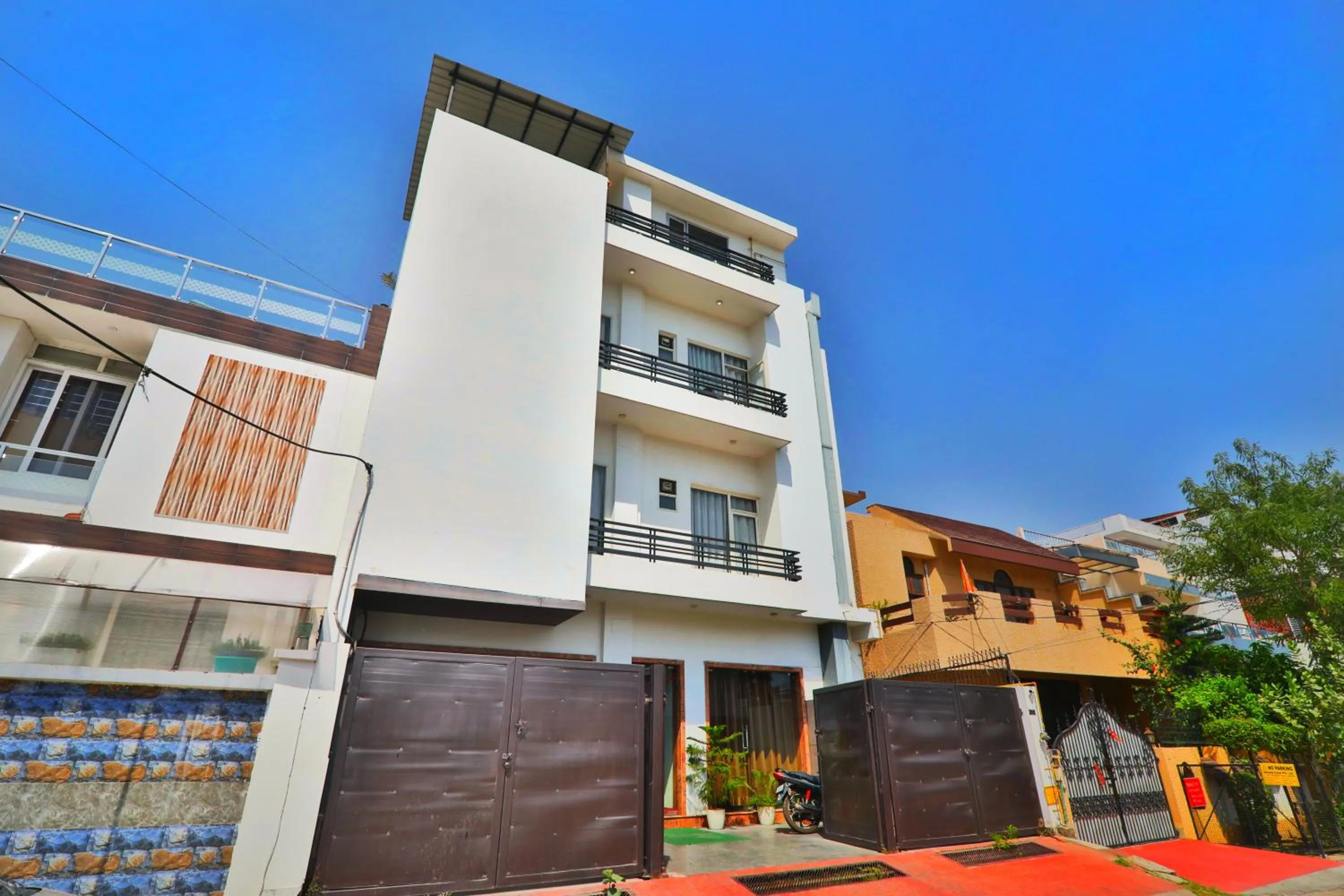 Property building in Hotel Aarya