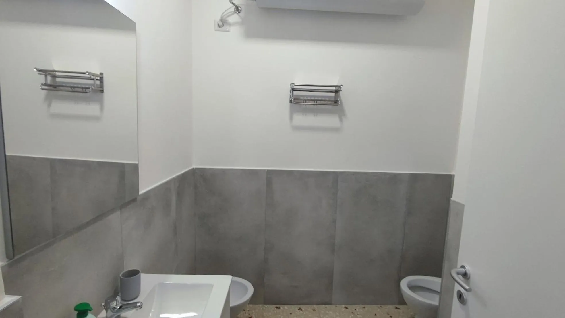 Toilet in VATICAN GREEN GARDEN