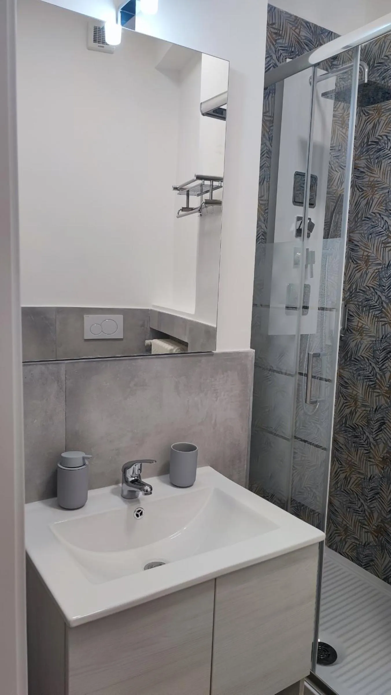 Bathroom in VATICAN GREEN GARDEN