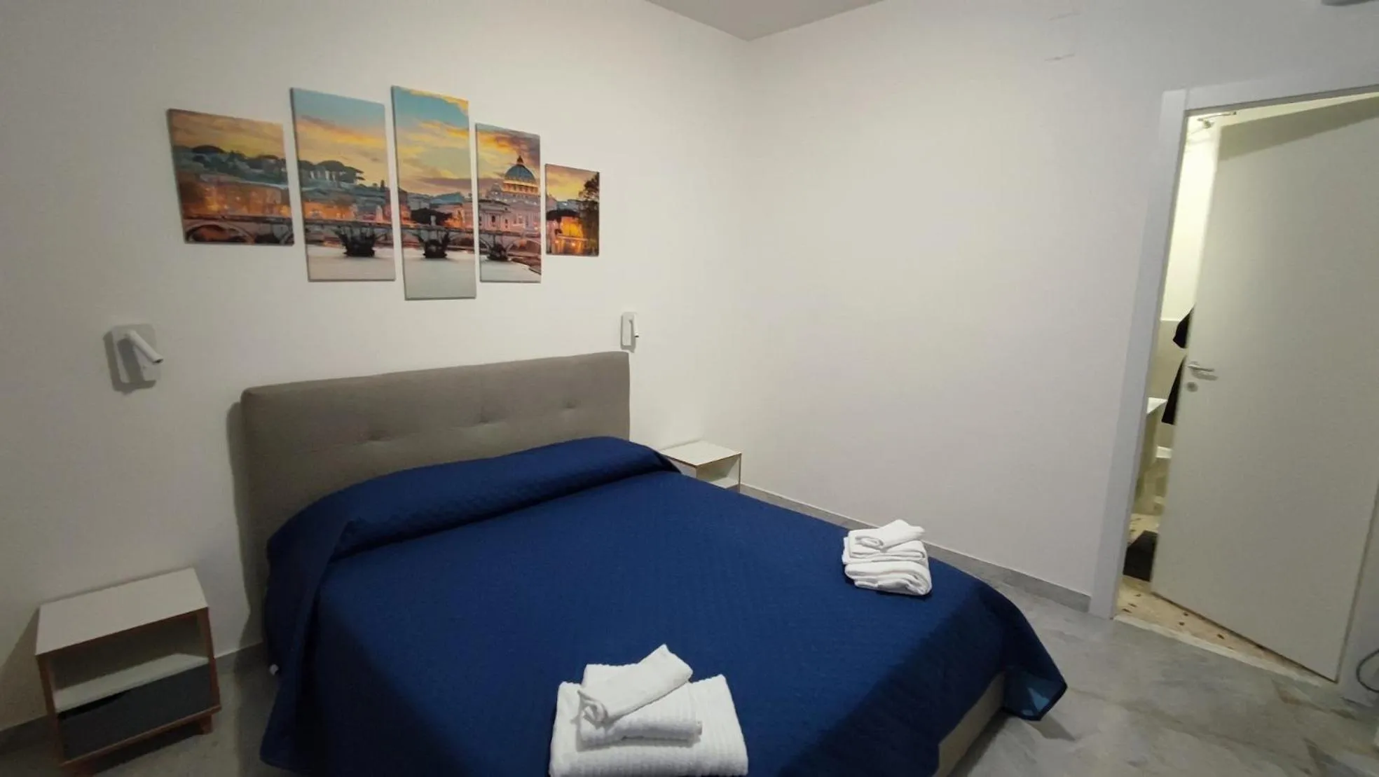 View (from property/room), Bed in VATICAN GREEN GARDEN