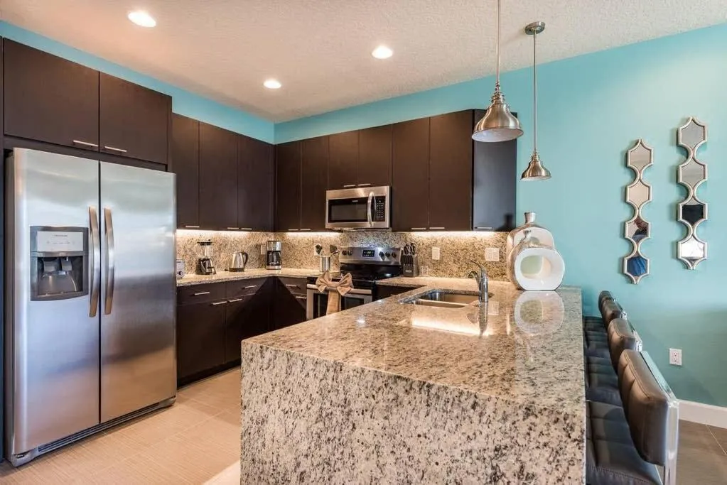 Super cozy home with private pool