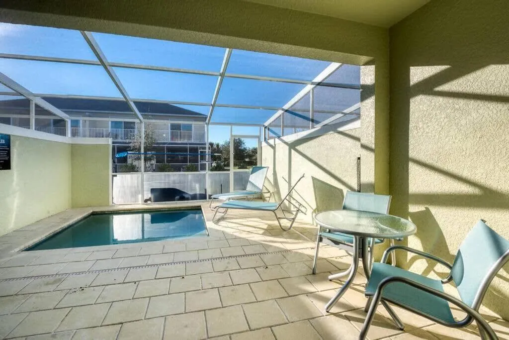 Super cozy home with private pool