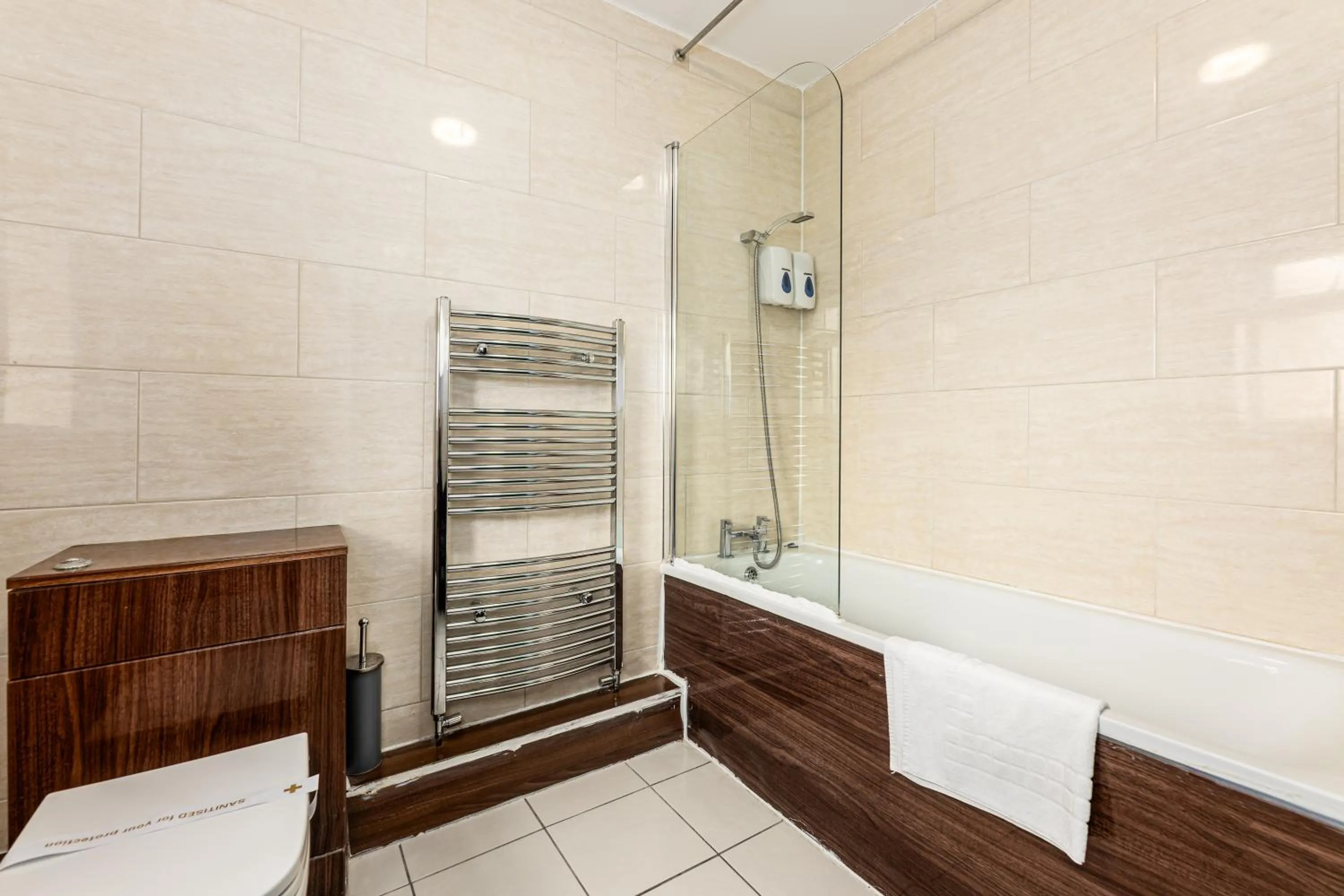 Shower in City Gate Guest House