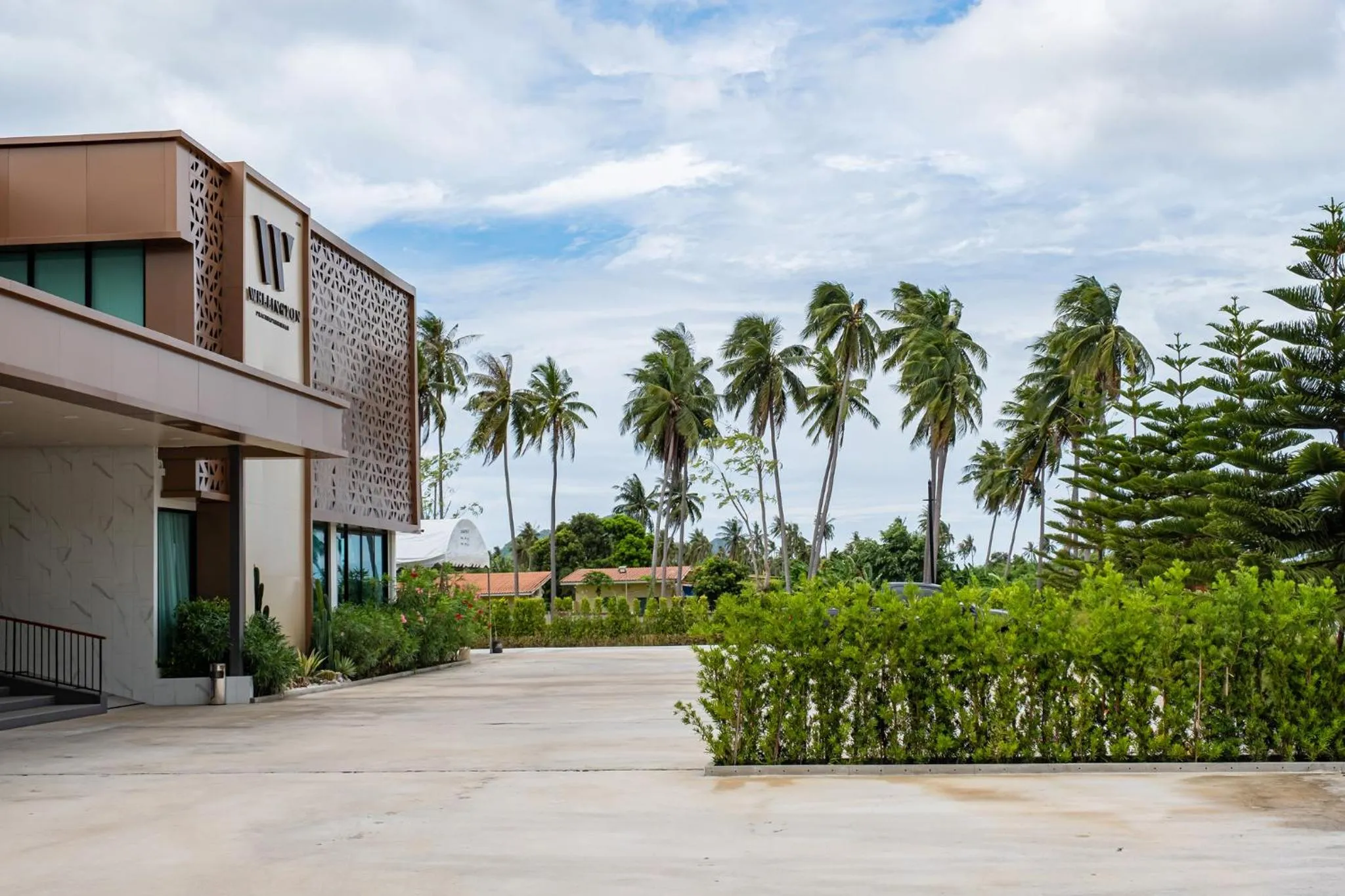 Property building in Wellington Hotel Prachuapkhirikhan