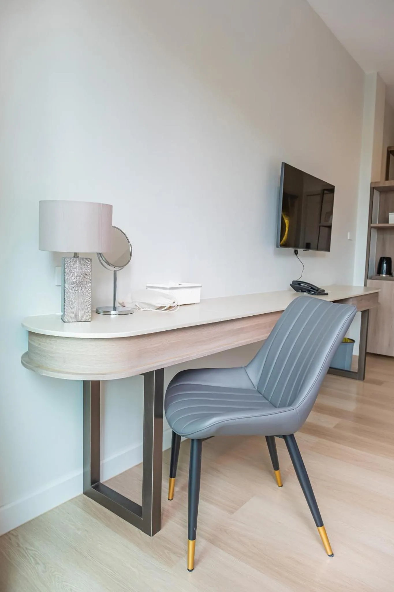 Seating area in Wellington Hotel Prachuapkhirikhan