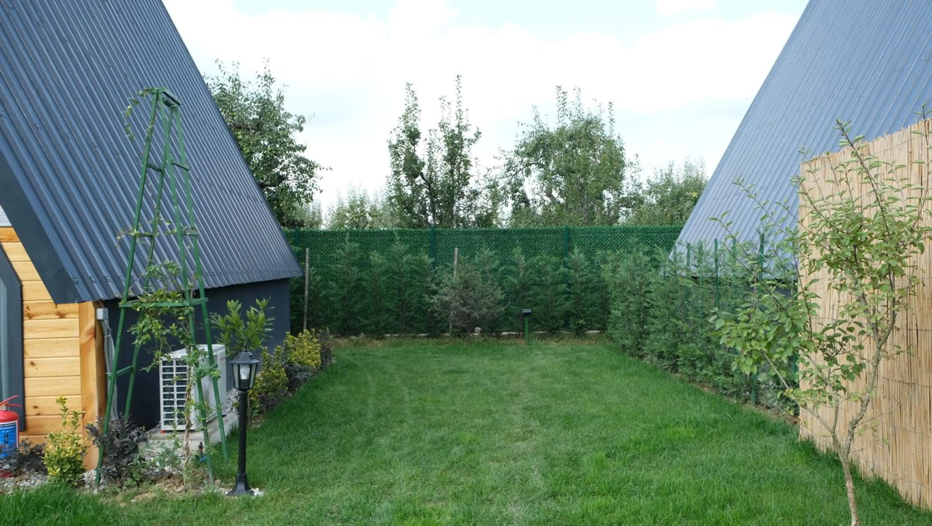 Garden in Teona Kartepe Bungalov