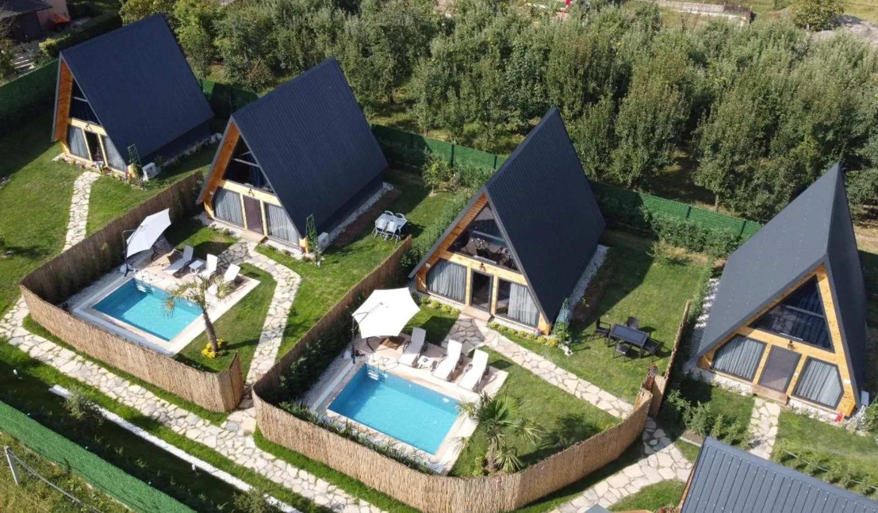 Property building in Teona Kartepe Bungalov