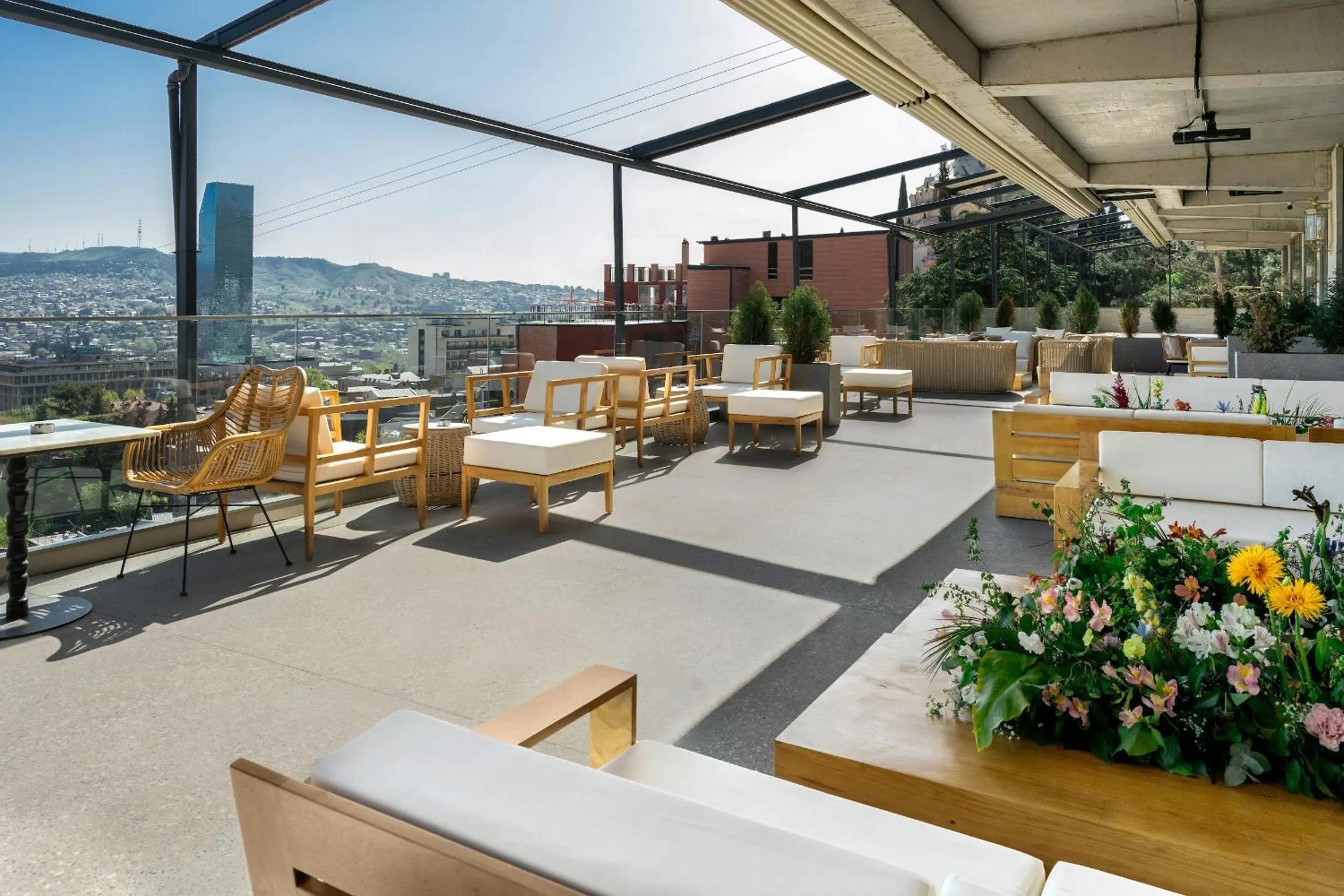 Restaurant/places to eat in Castor & Pollux Hotel