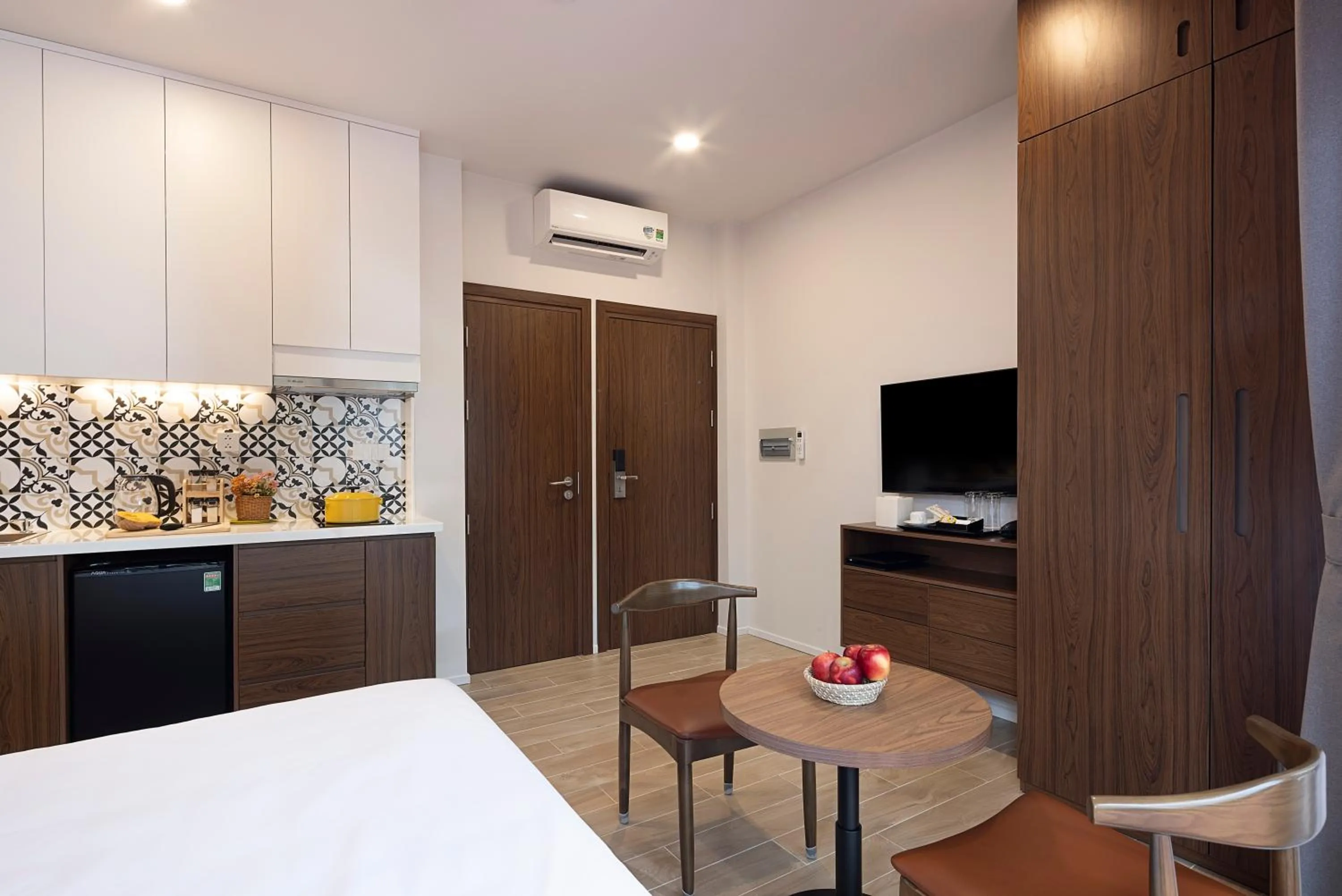 Bed in Terracotta Villa Saigon